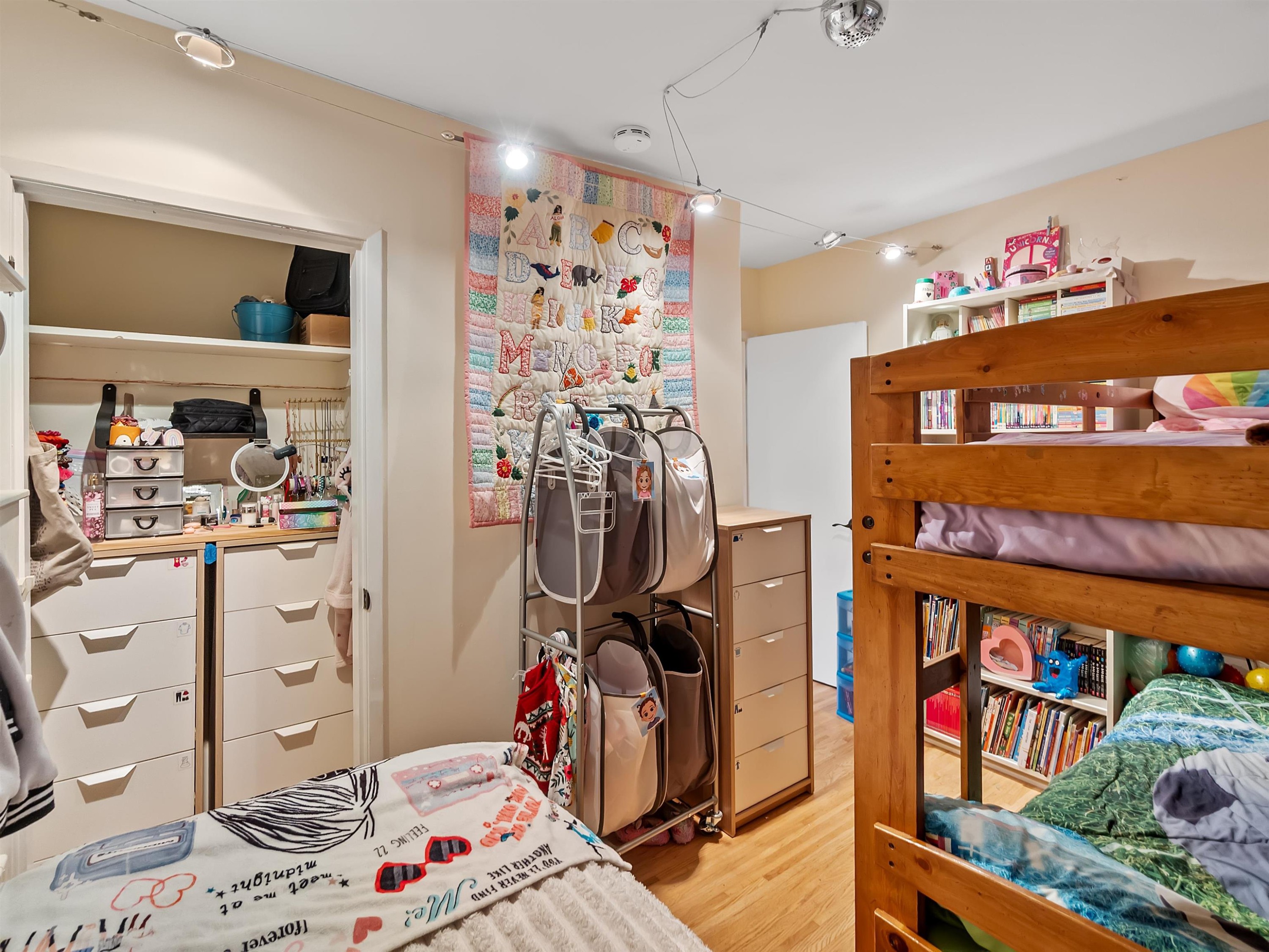 









4921


44a

Avenue,
Delta,




BC
V4K 1E6

