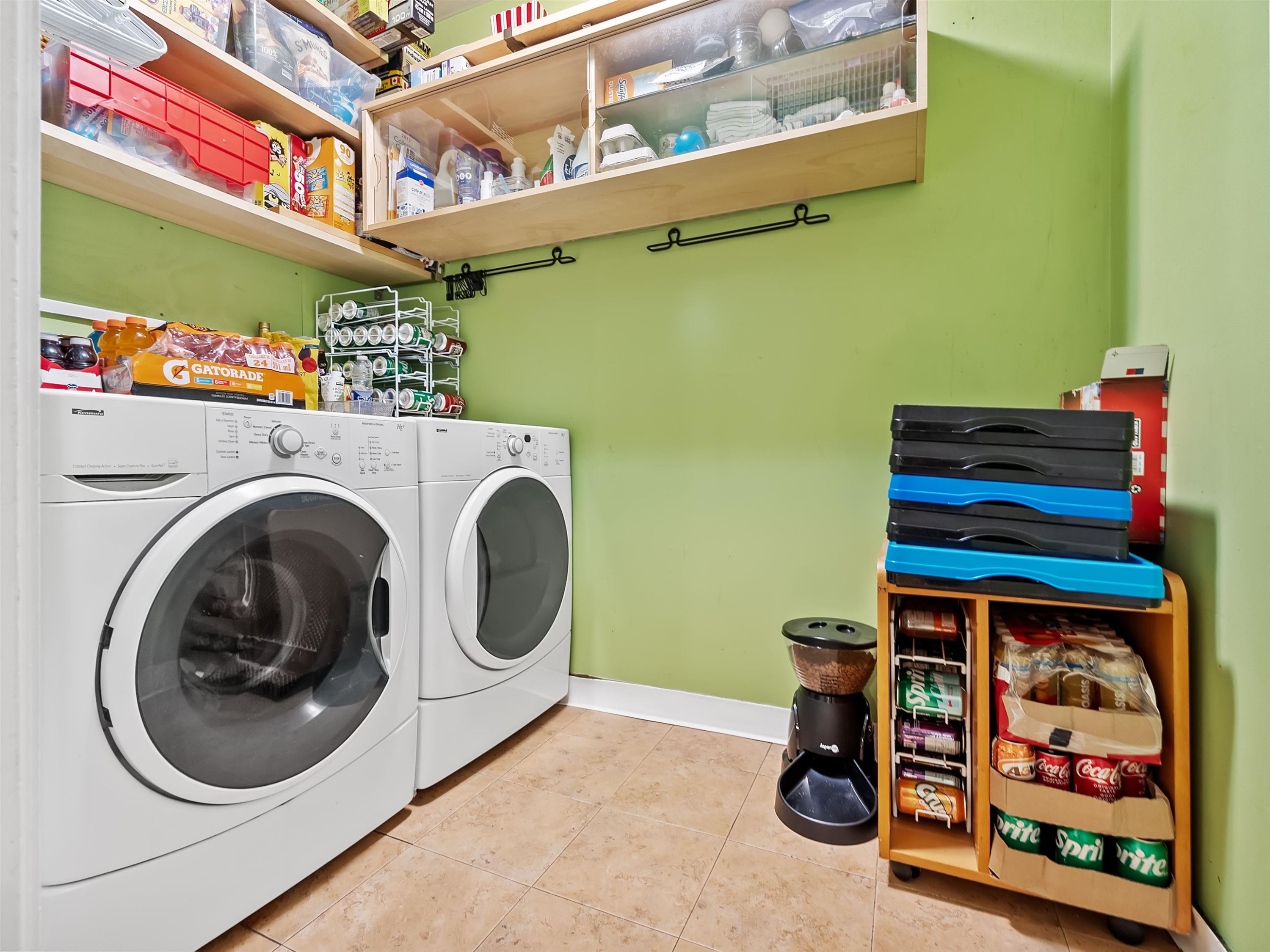 









4921


44a

Avenue,
Delta,




BC
V4K 1E6

