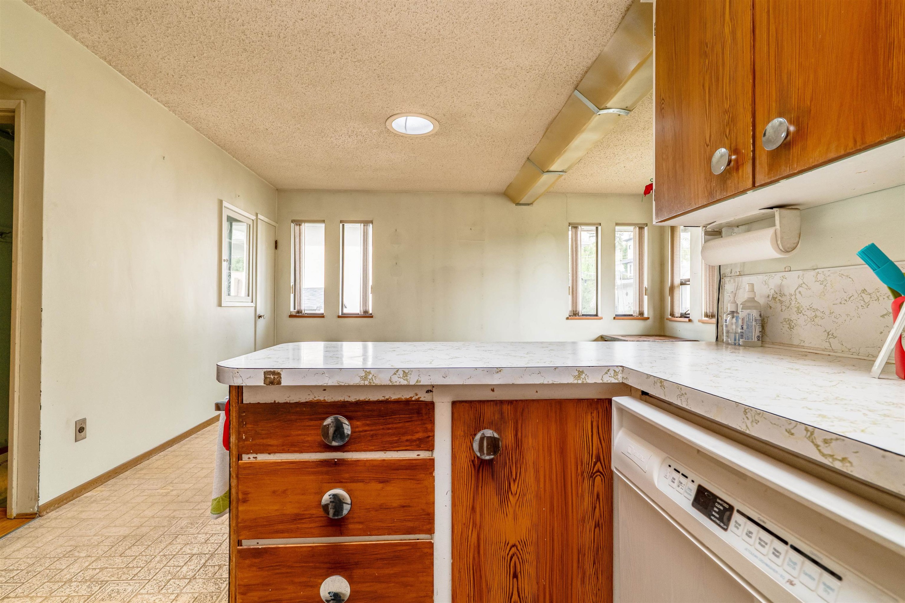 









4638


Royal Oak

Avenue,
Burnaby,




BC
V5G 3M5

