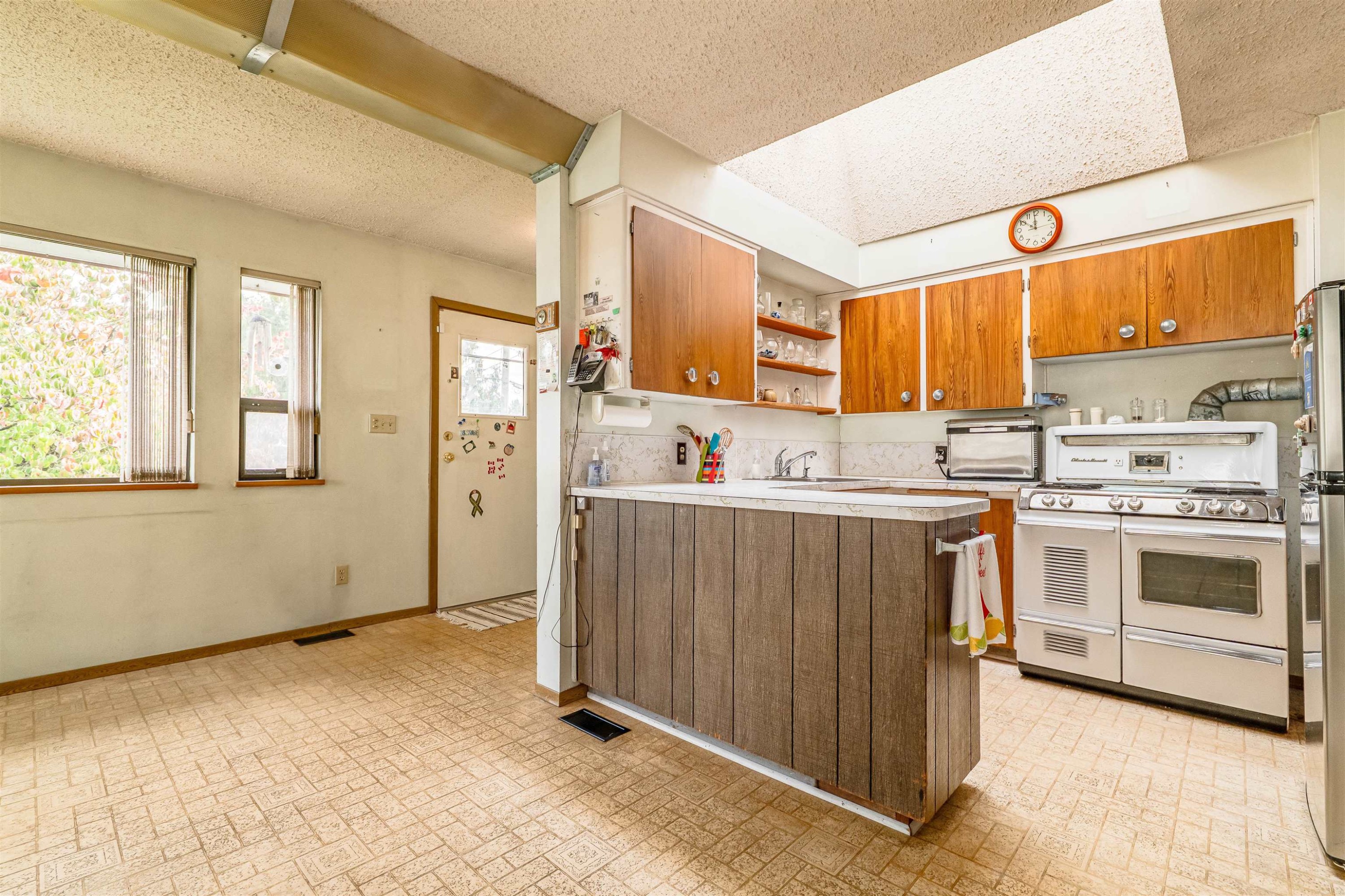 









4638


Royal Oak

Avenue,
Burnaby,




BC
V5G 3M5

