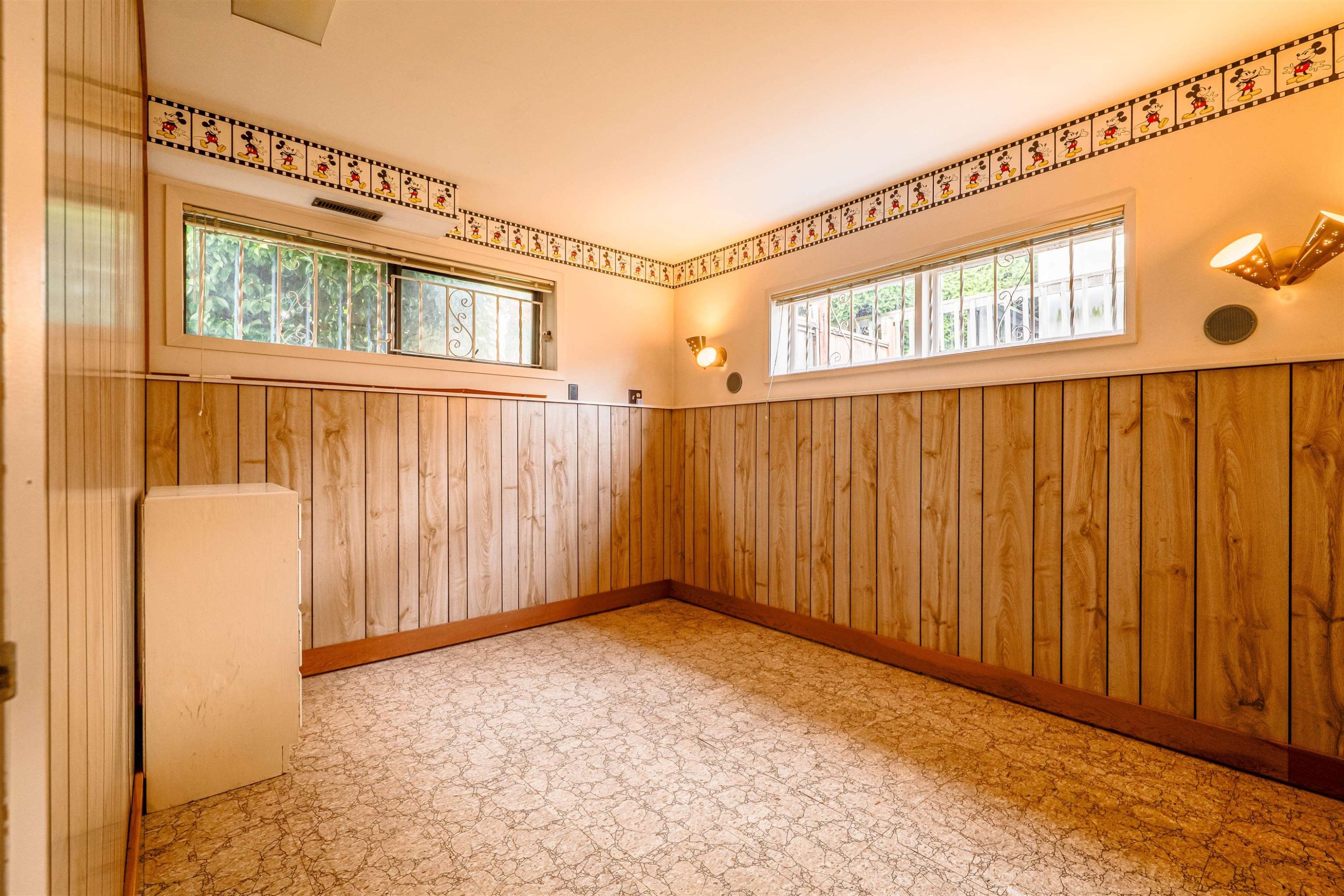 









4638


Royal Oak

Avenue,
Burnaby,




BC
V5G 3M5

