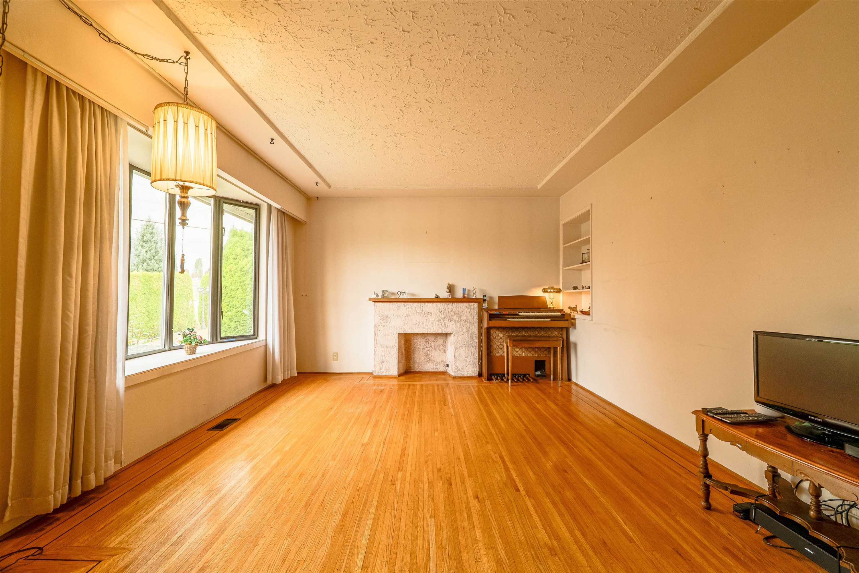 









4638


Royal Oak

Avenue,
Burnaby,




BC
V5G 3M5

