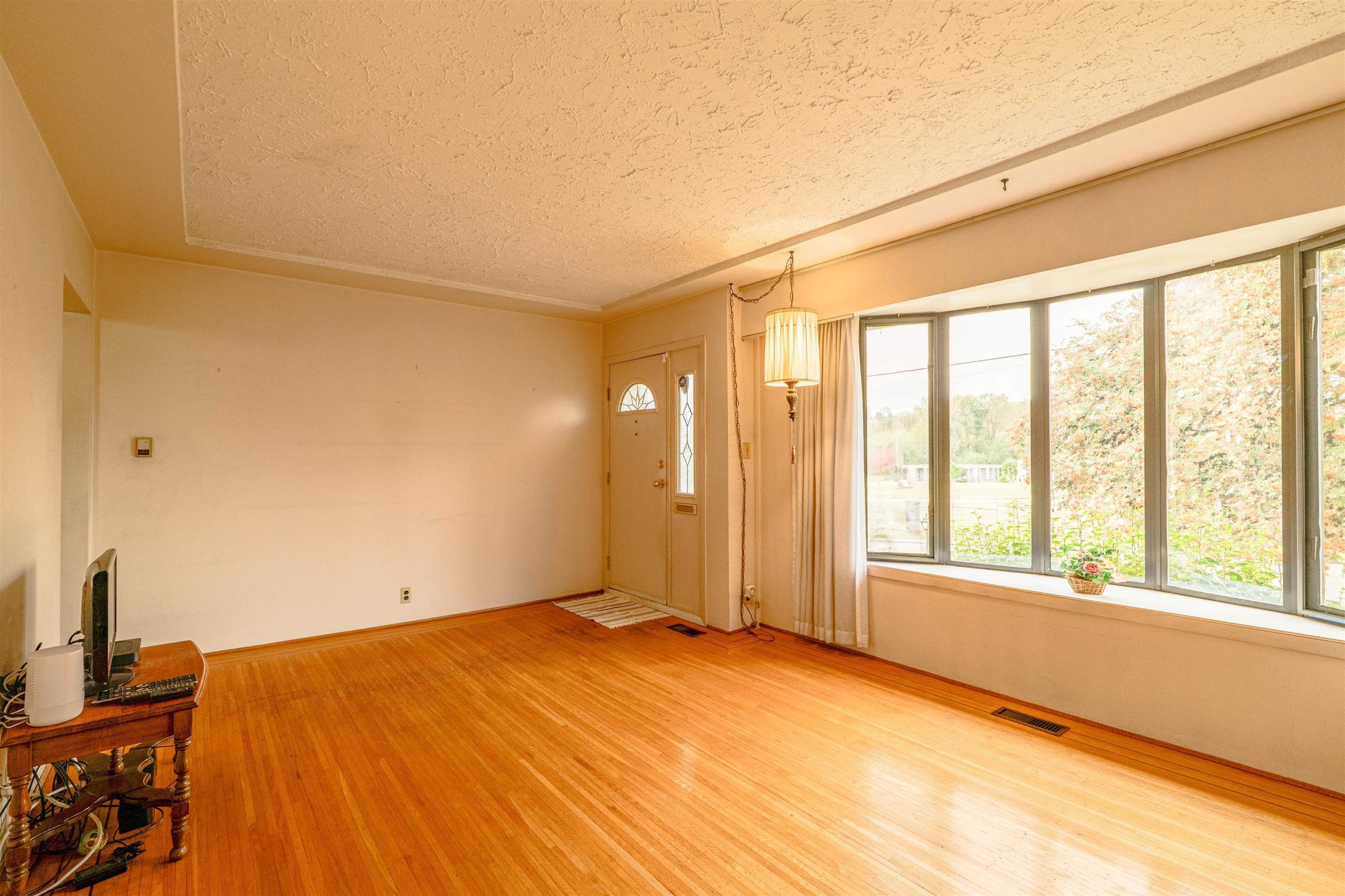 









4638


Royal Oak

Avenue,
Burnaby,




BC
V5G 3M5

