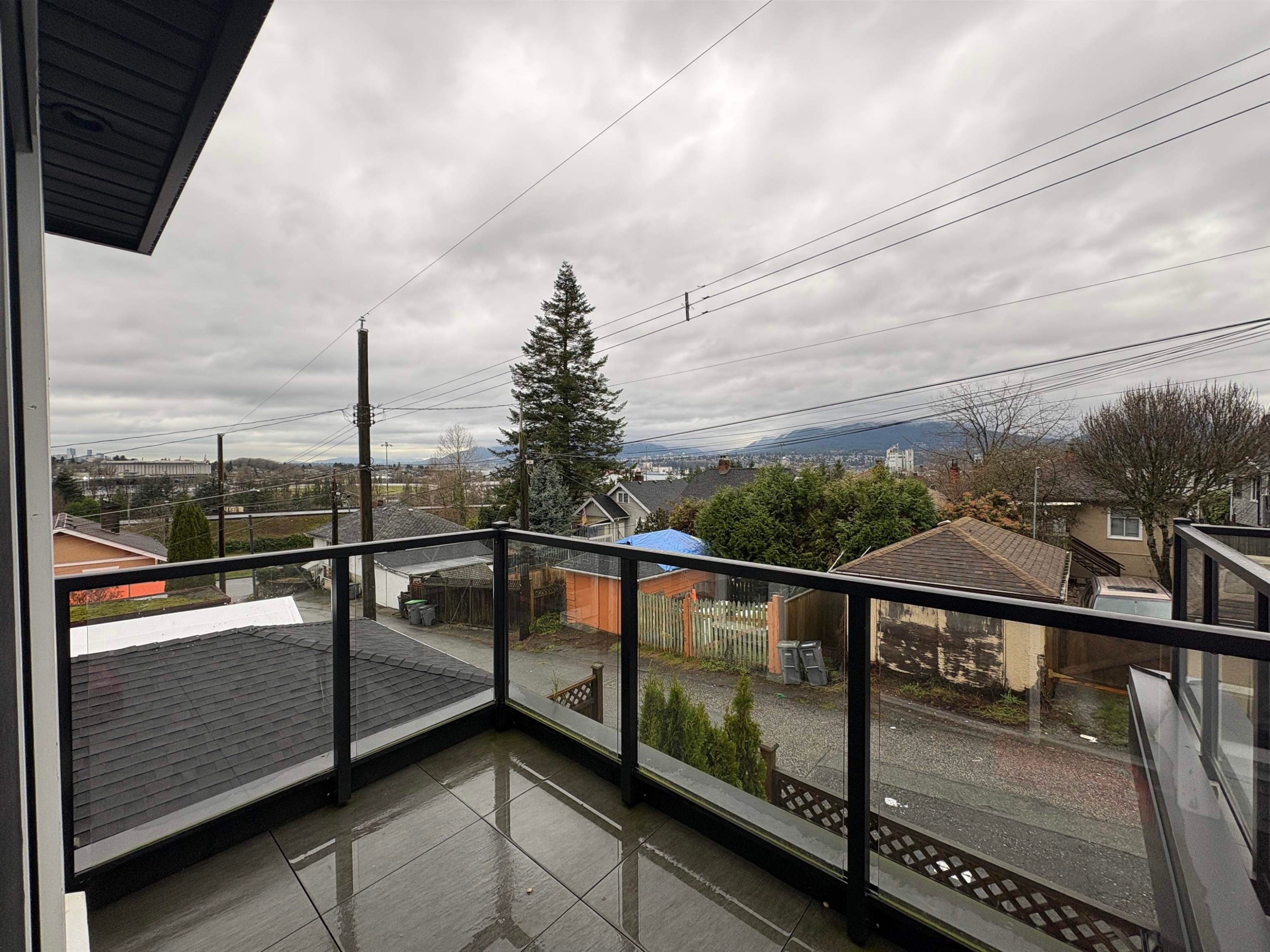 









3429


Dundas

Street,
Vancouver,




BC
V5K 1R9

