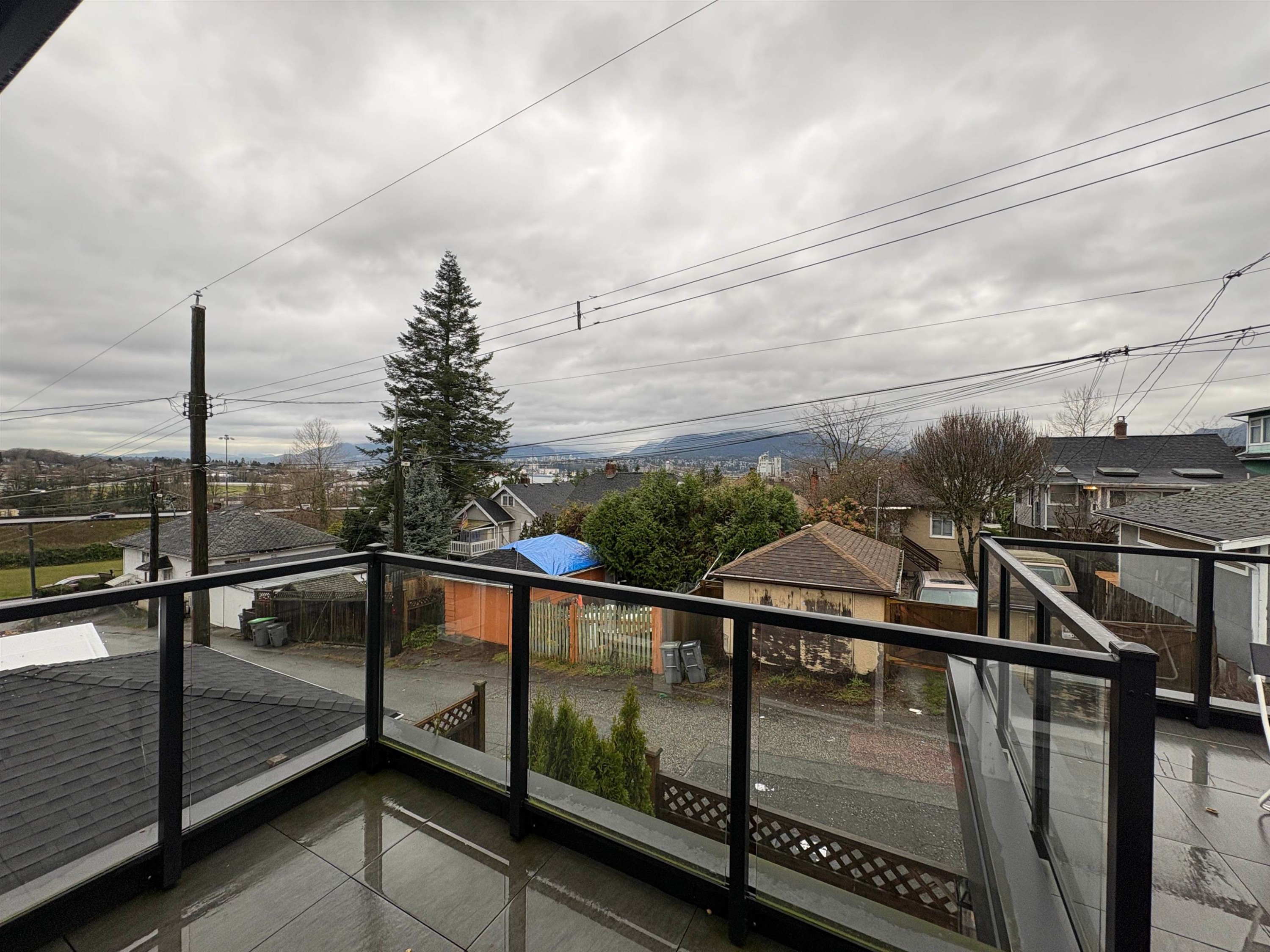 









3429


Dundas

Street,
Vancouver,




BC
V5K 1R9

