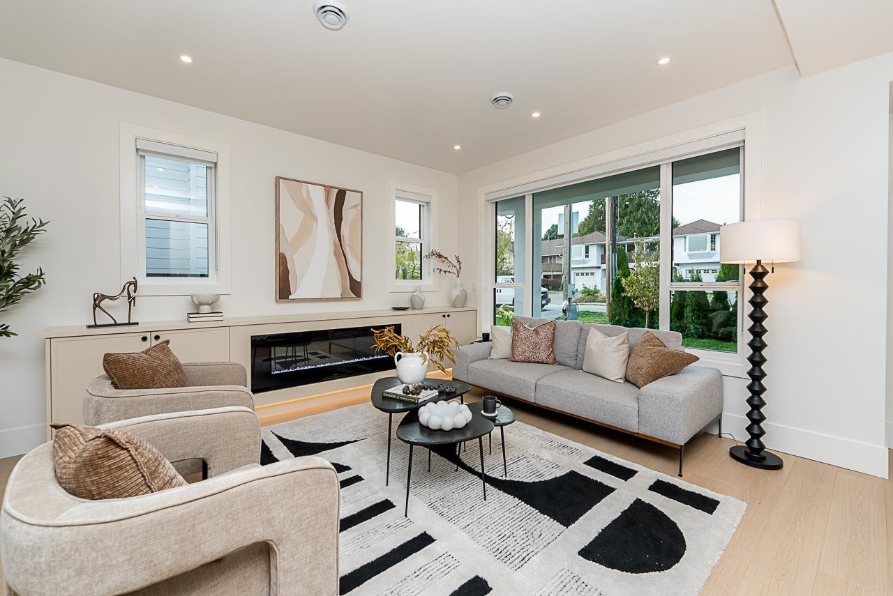 









646


Girard

Avenue, 101,
Coquitlam,




BC
V3K 1S8

