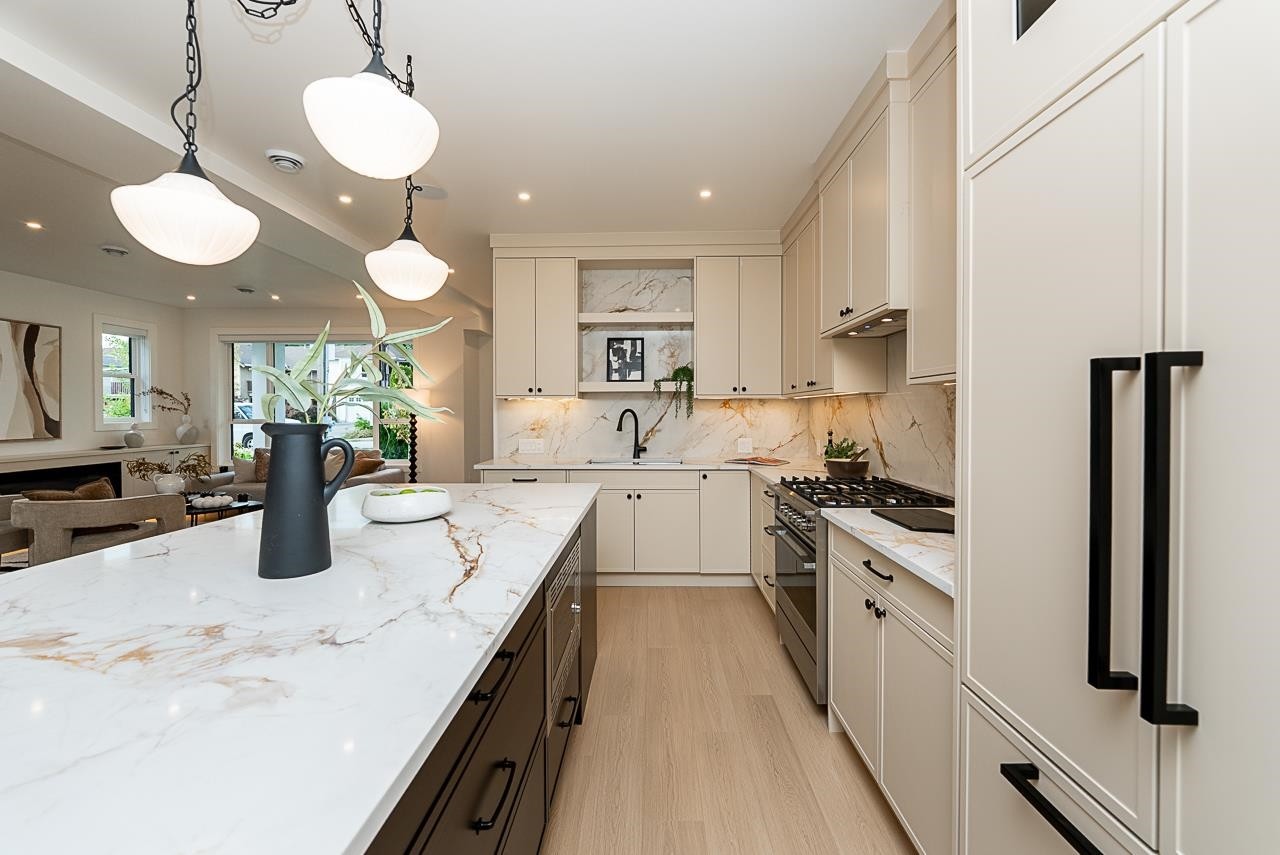 









646


Girard

Avenue, 101,
Coquitlam,




BC
V3K 1S8

