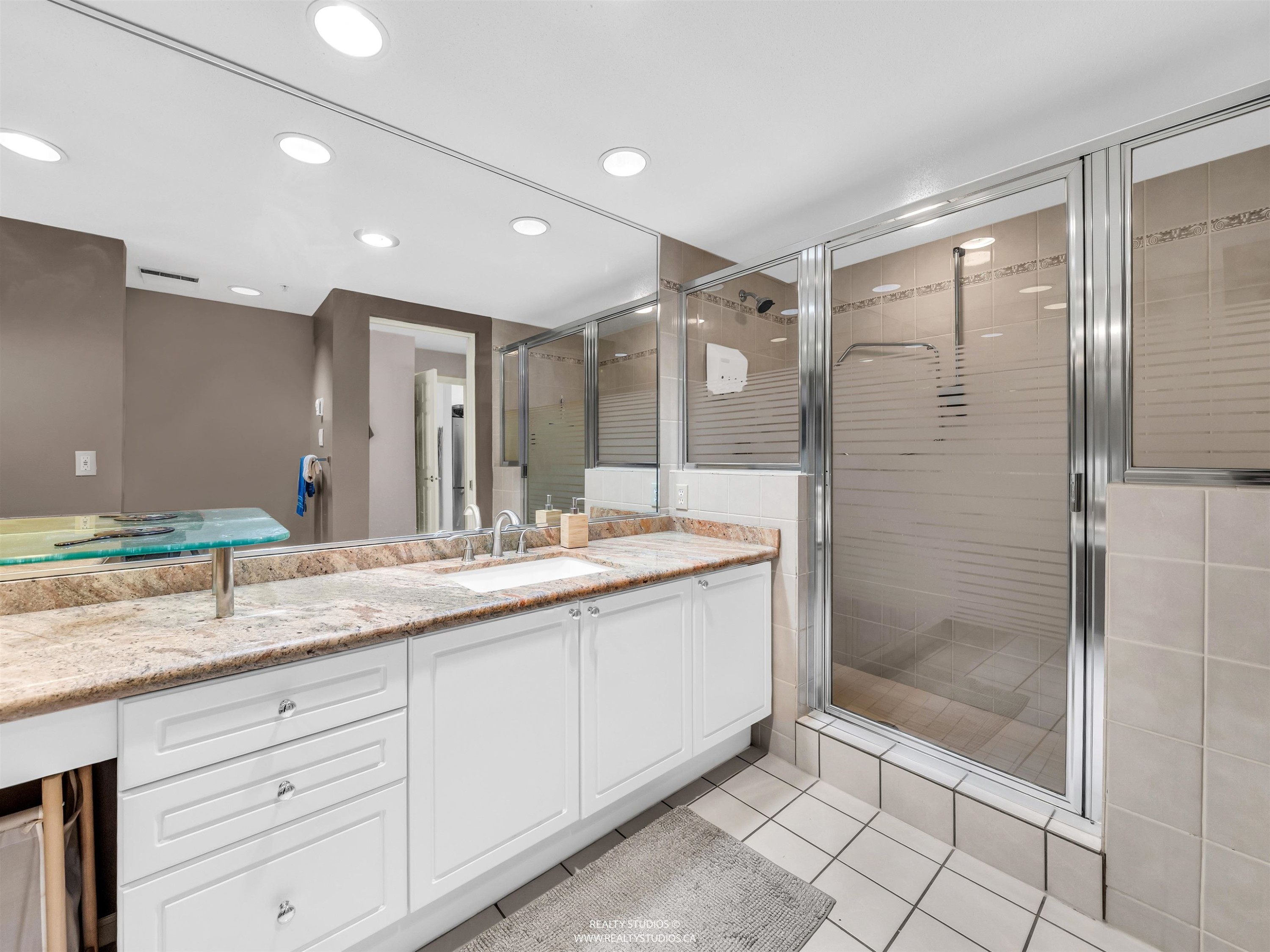 









3670


Banff

Court, 302,
North Vancouver,




BC
V7H 2Y7

