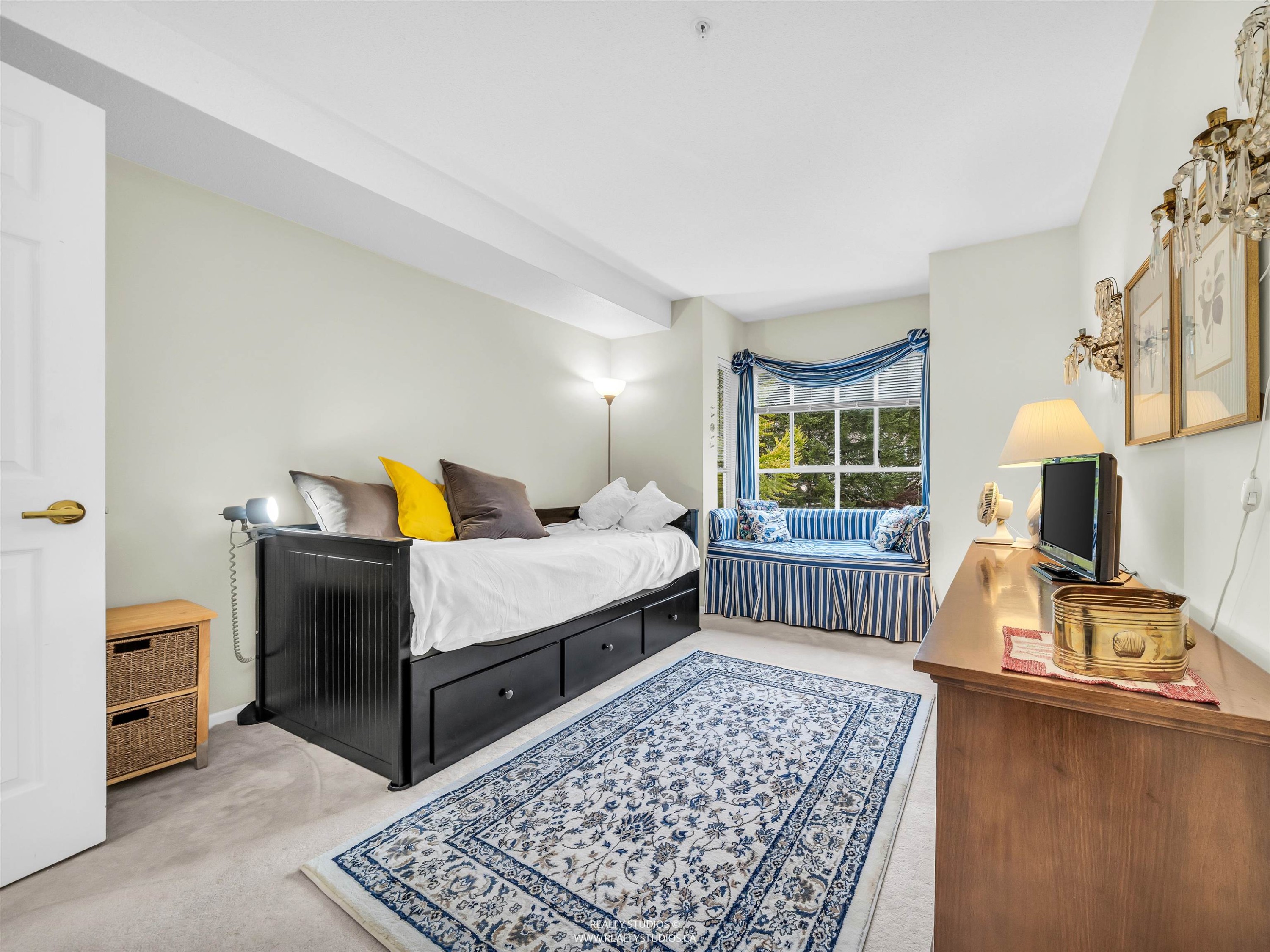 









3670


Banff

Court, 302,
North Vancouver,




BC
V7H 2Y7

