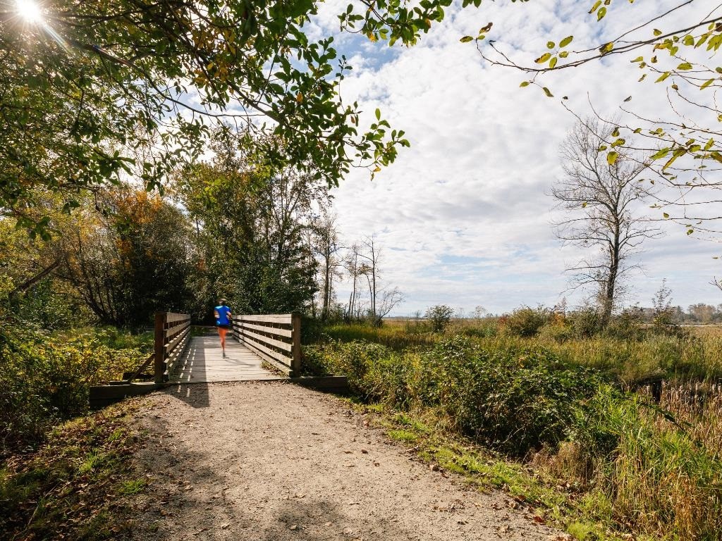 









4732


60b

Street, 48,
Delta,




BC
V4K 3L1

