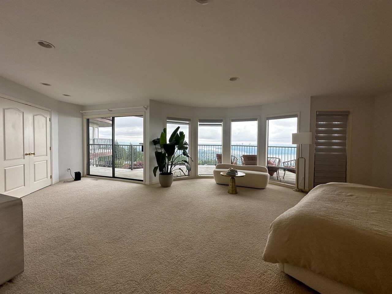 









1359


Whitby

Road,
West Vancouver,




BC
V7S 2N4

