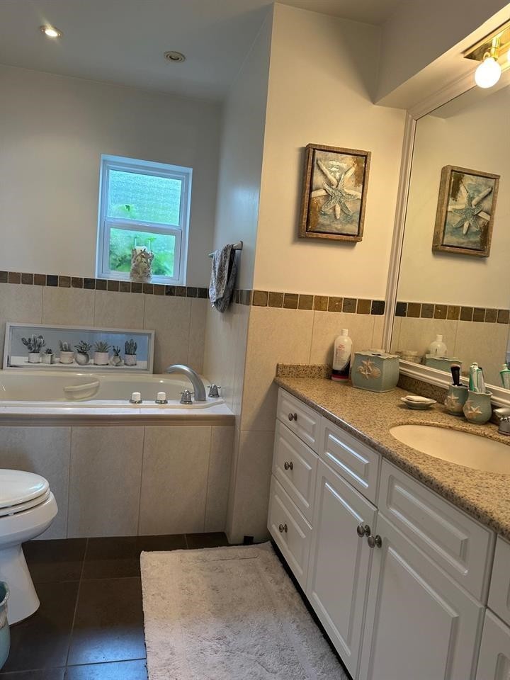 









1359


Whitby

Road,
West Vancouver,




BC
V7S 2N4

