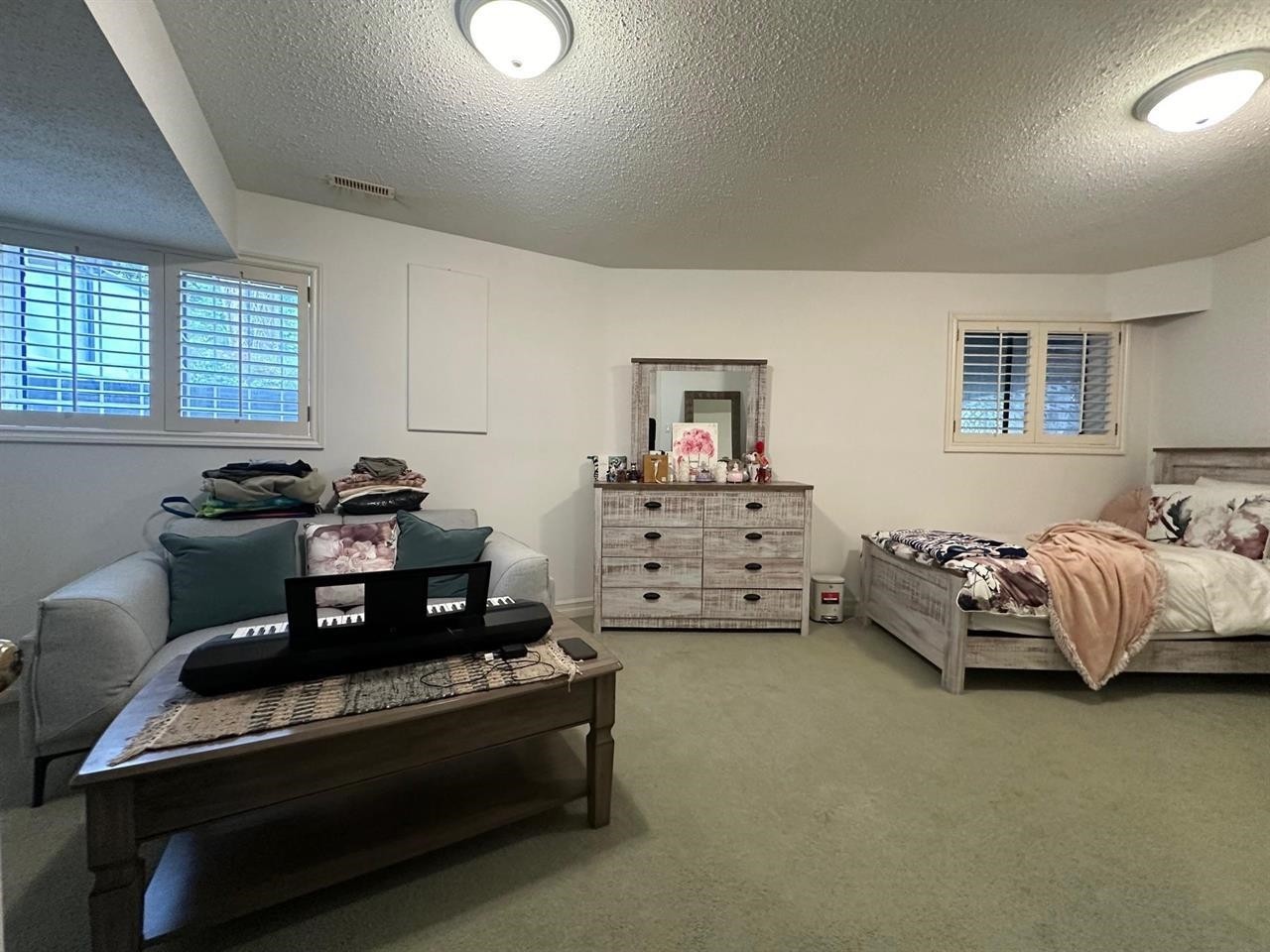 









1359


Whitby

Road,
West Vancouver,




BC
V7S 2N4

