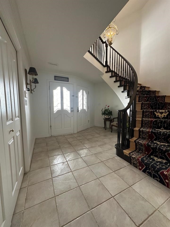 









1359


Whitby

Road,
West Vancouver,




BC
V7S 2N4

