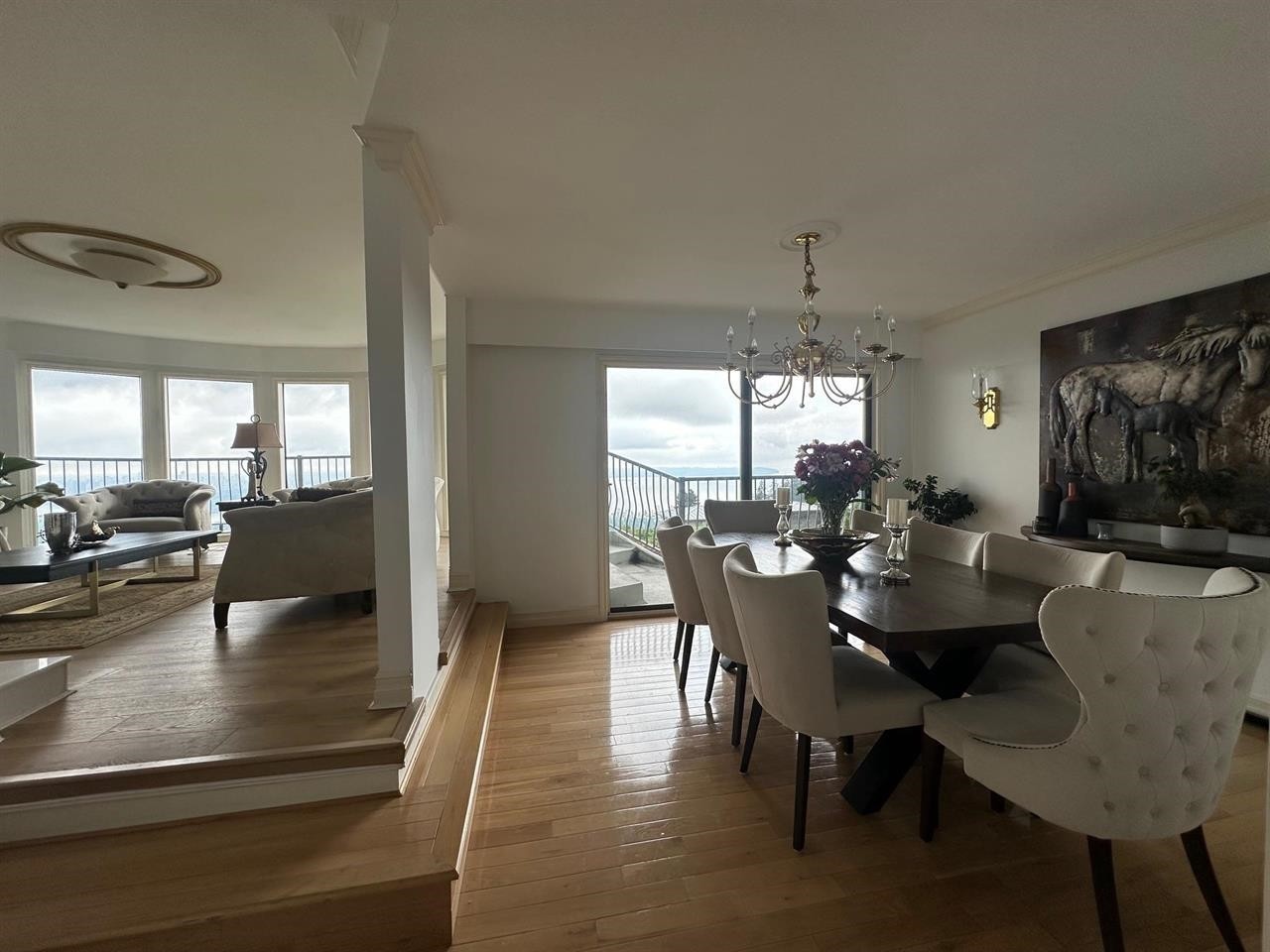









1359


Whitby

Road,
West Vancouver,




BC
V7S 2N4

