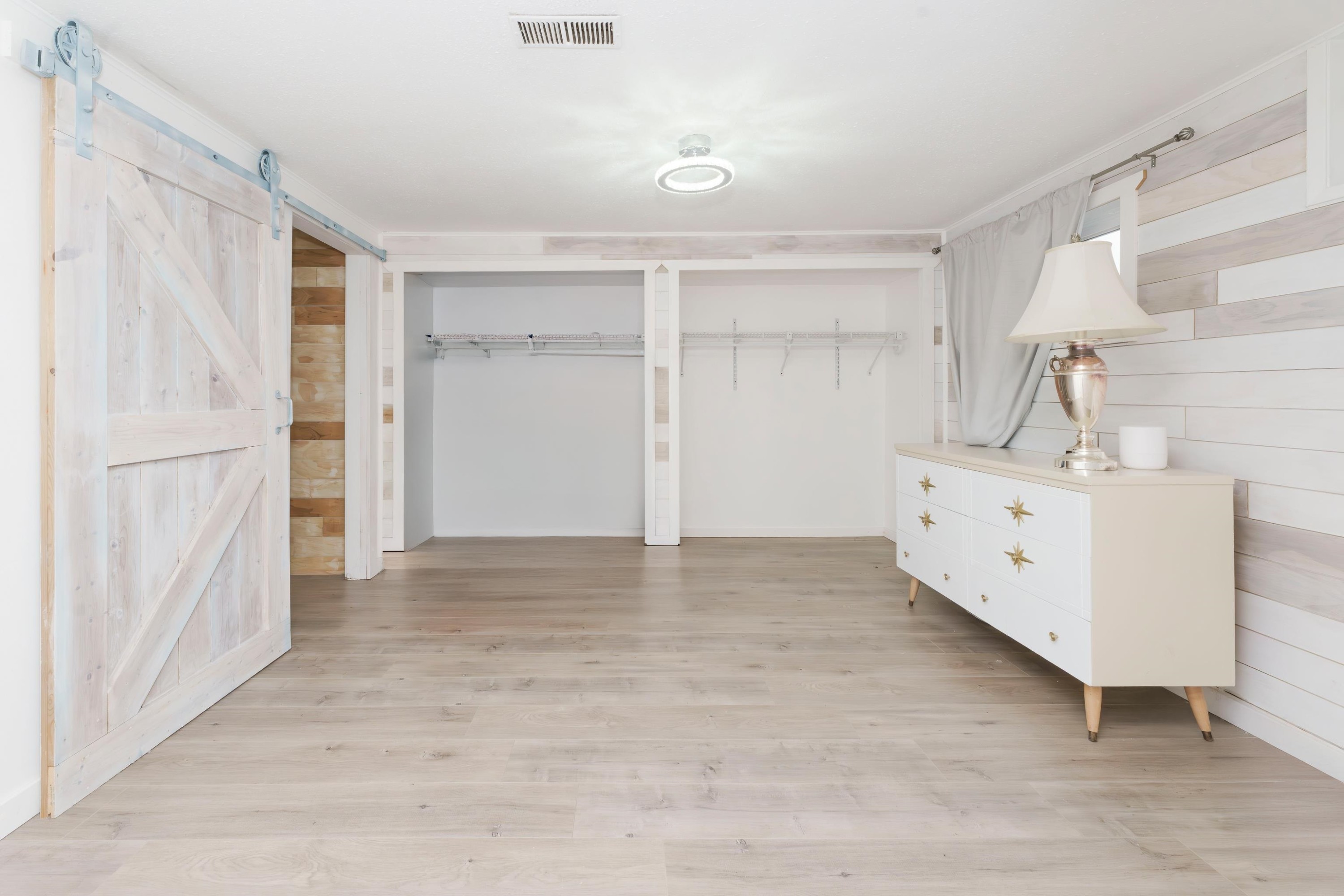 









11943


232

Street,
Maple Ridge,




BC
V2X 6T2

