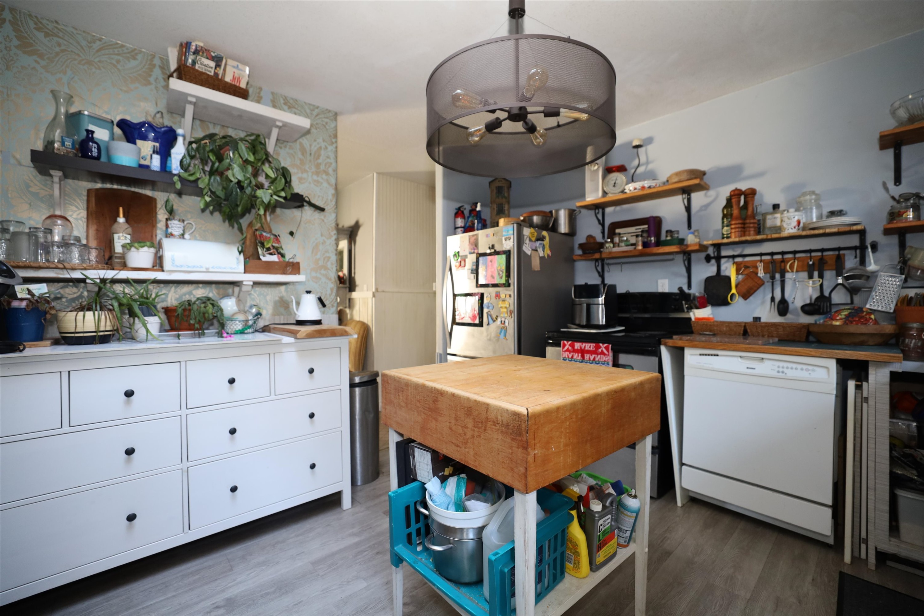 









177


Pratt

Road,
Gibsons,




BC
V0N 1V3

