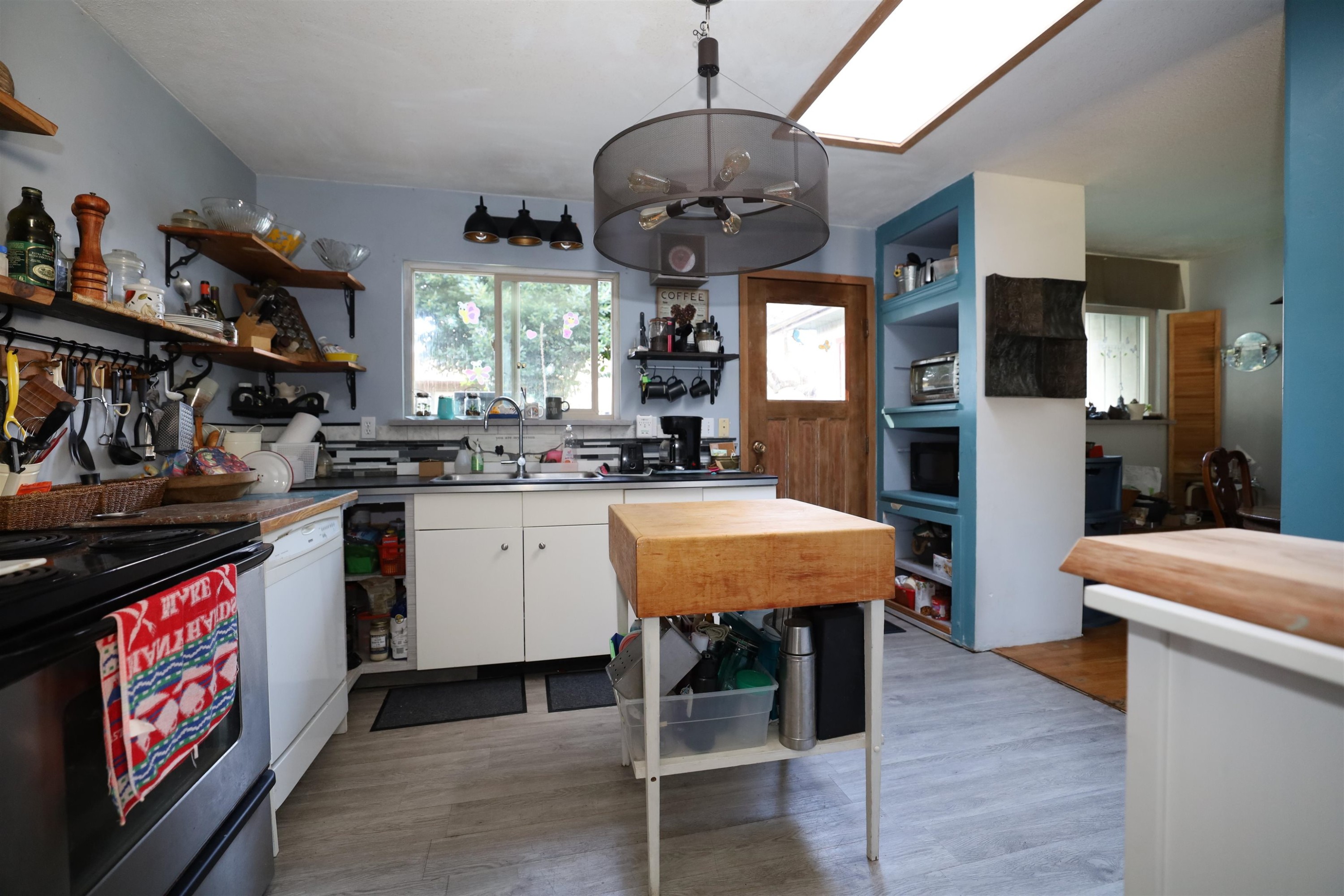 









177


Pratt

Road,
Gibsons,




BC
V0N 1V3

