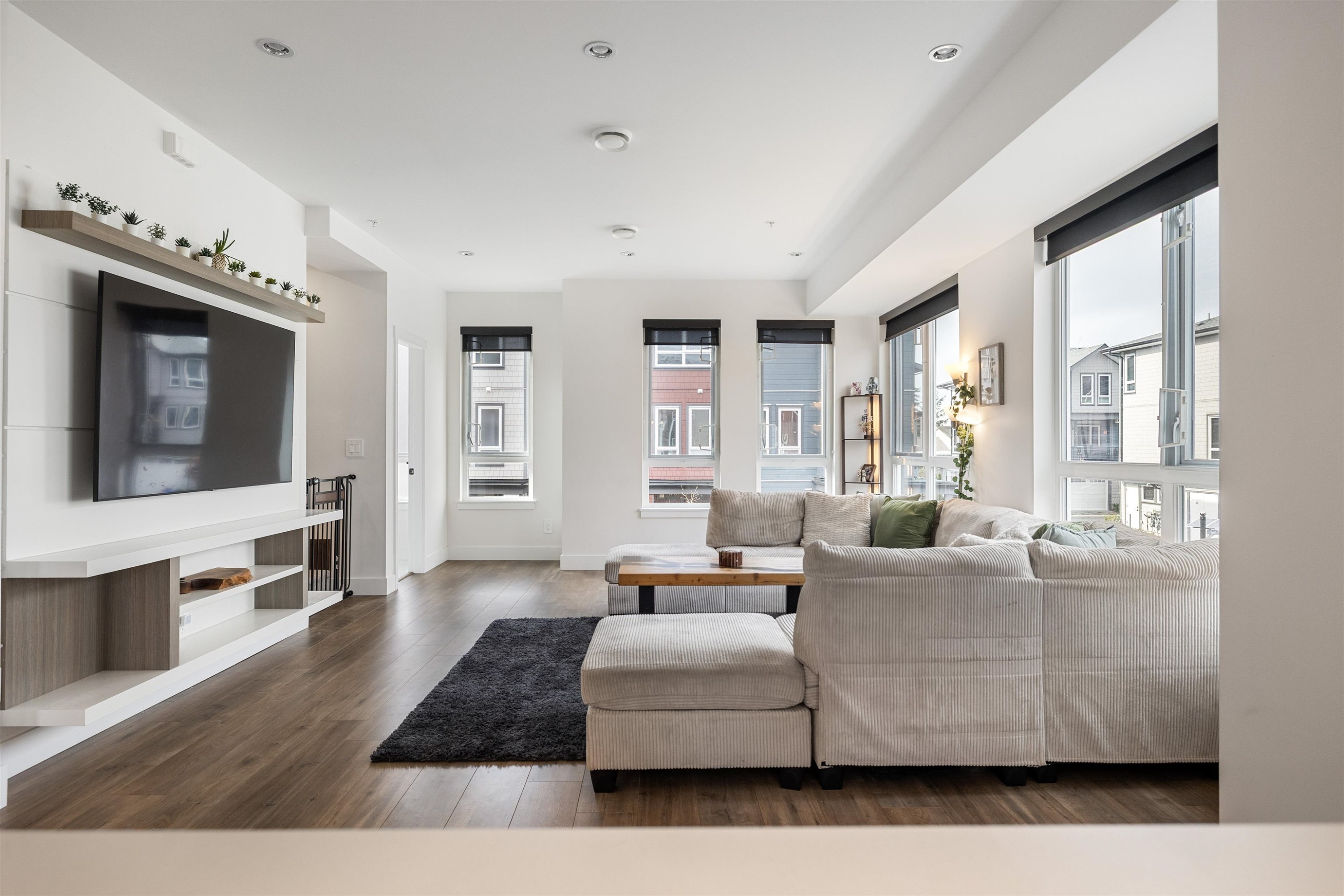 









11851


232

Street, 8,
Maple Ridge,




BC
V2X 6S8

