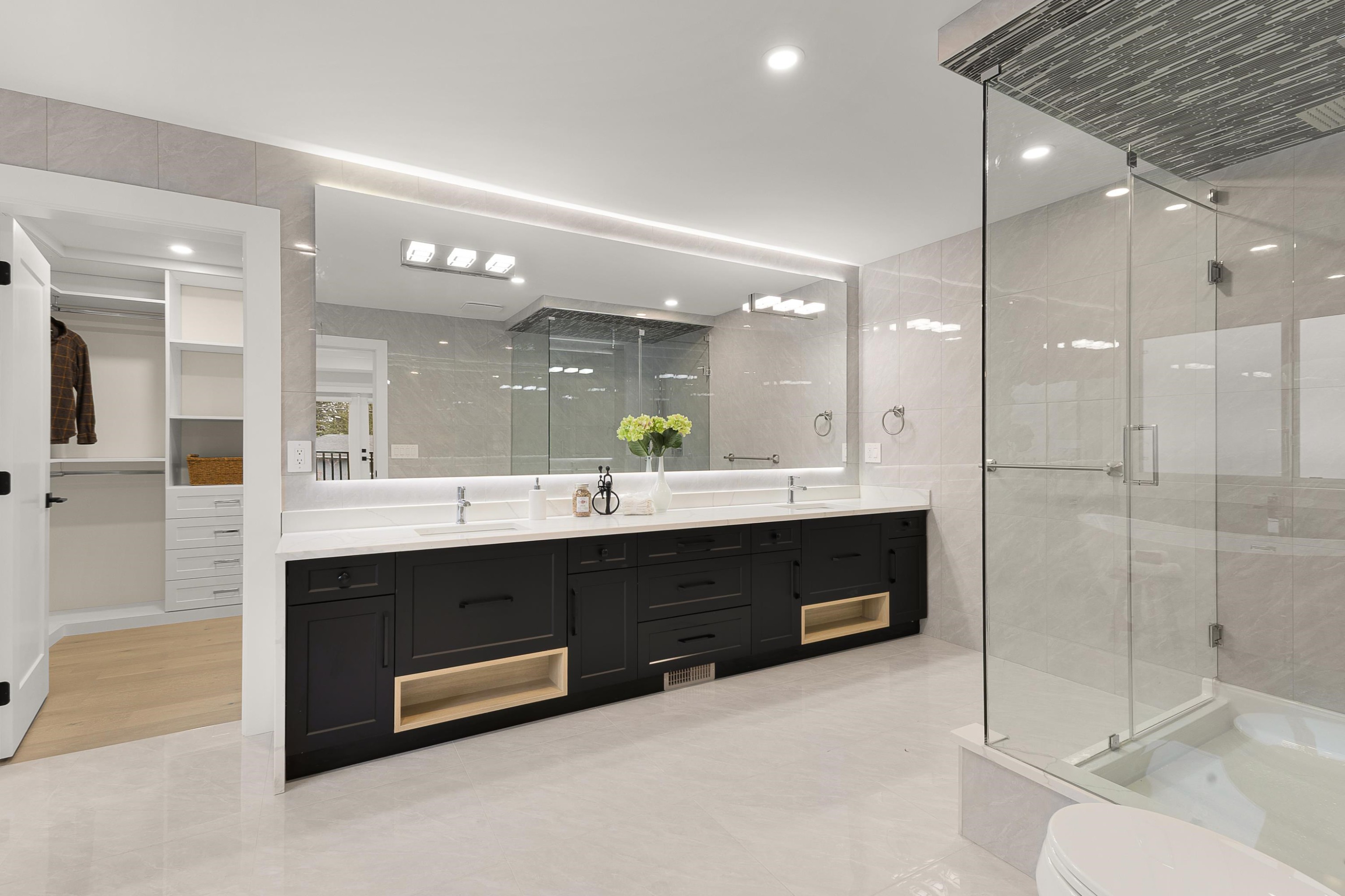 









841


Rondeau

Street,
Coquitlam,




BC
V3J 5Z4

