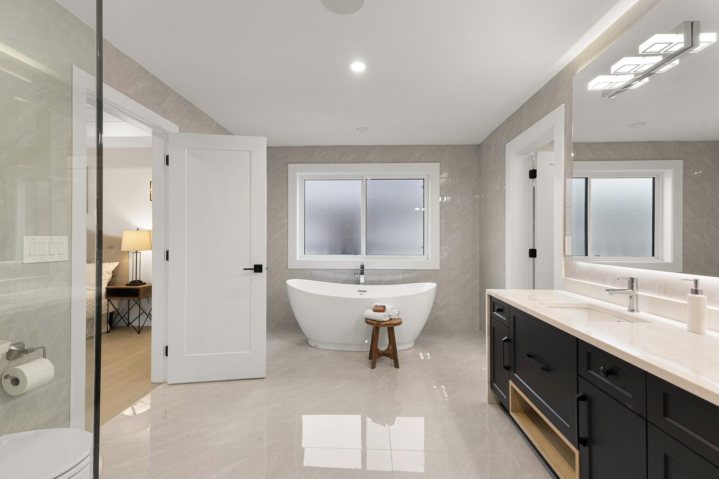 









841


Rondeau

Street,
Coquitlam,




BC
V3J 5Z4

