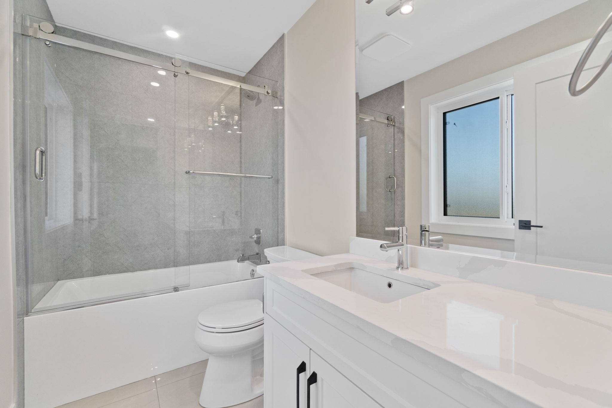 









841


Rondeau

Street,
Coquitlam,




BC
V3J 5Z4

