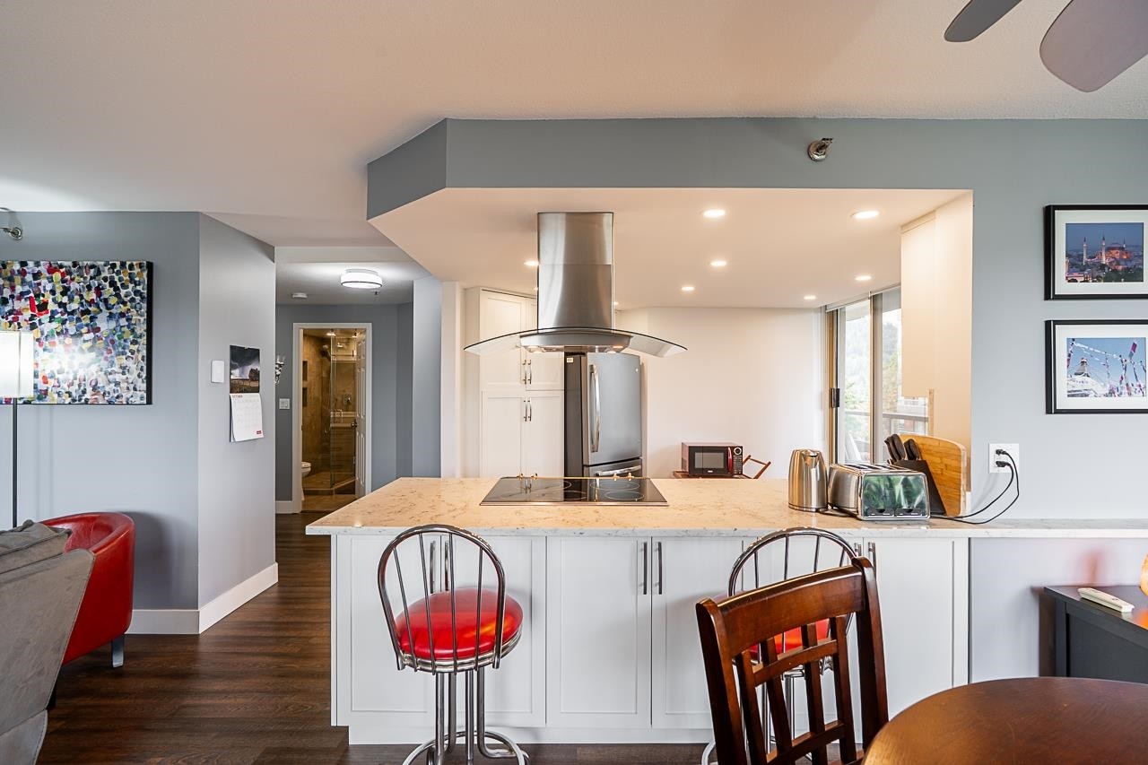 









728


Farrow

Street, 402,
Coquitlam,




BC
V3J 3S6

