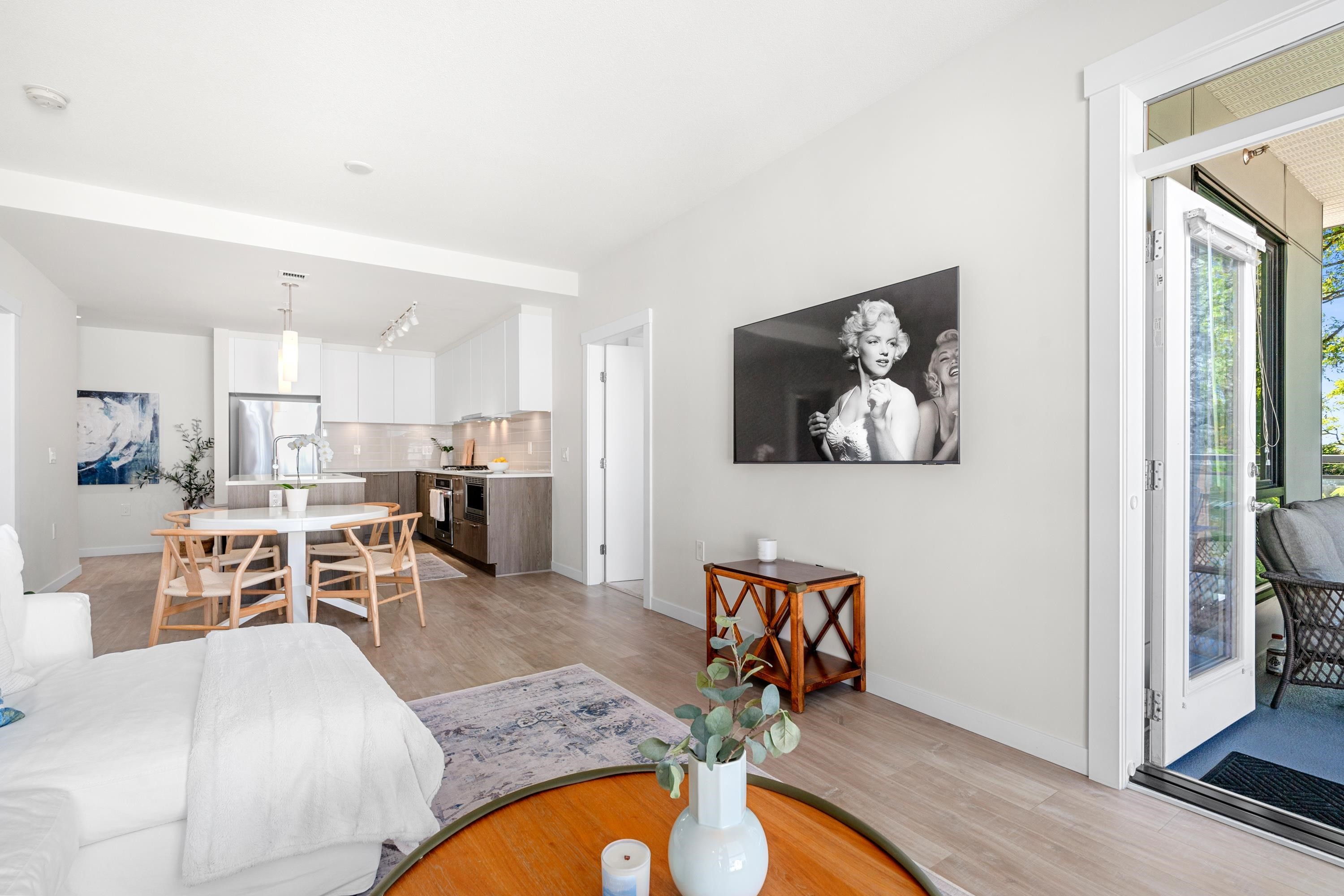 









615


3rd

Street East, 205,
North Vancouver,




BC
V7L 0G3

