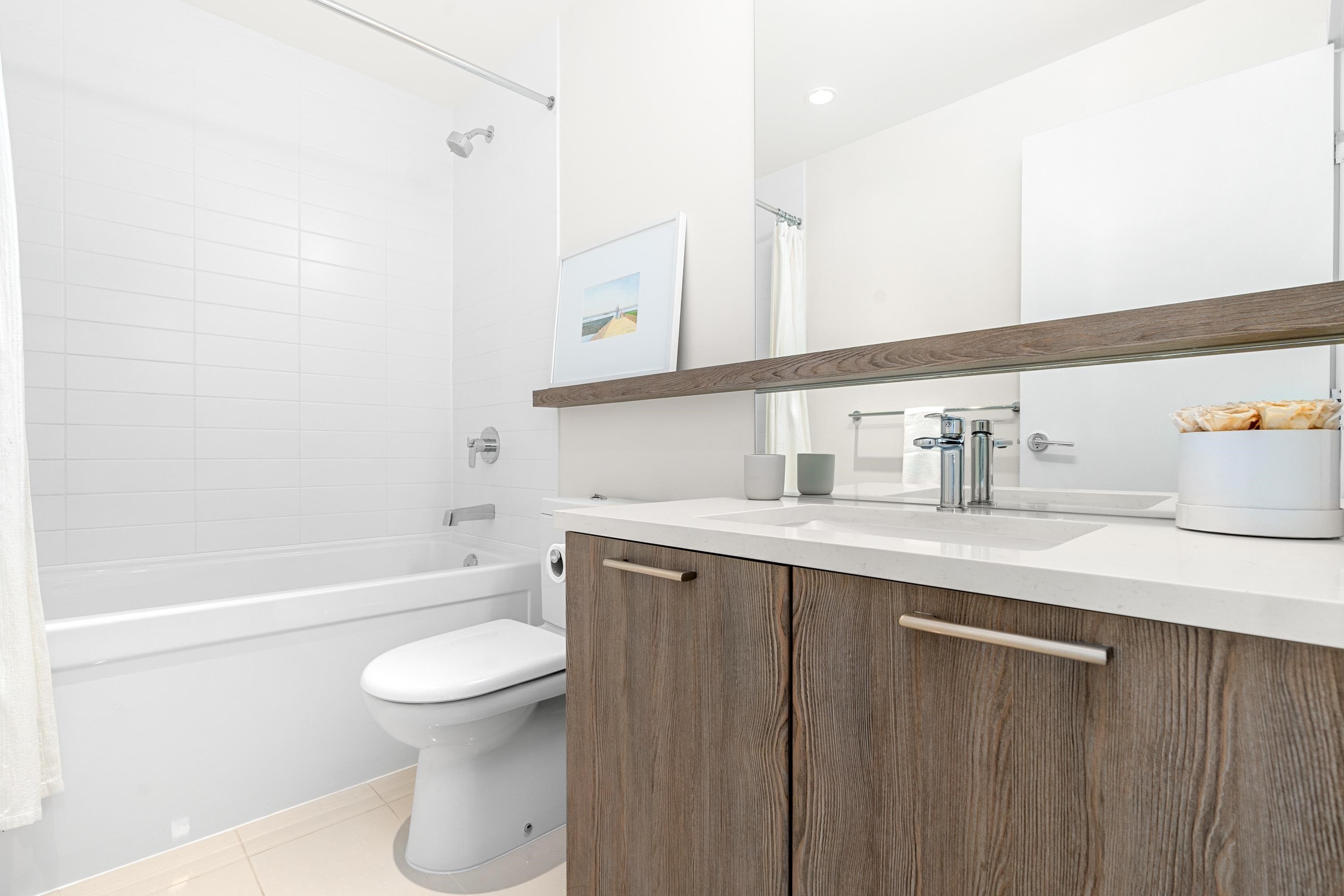 









615


3rd

Street East, 205,
North Vancouver,




BC
V7L 0G3

