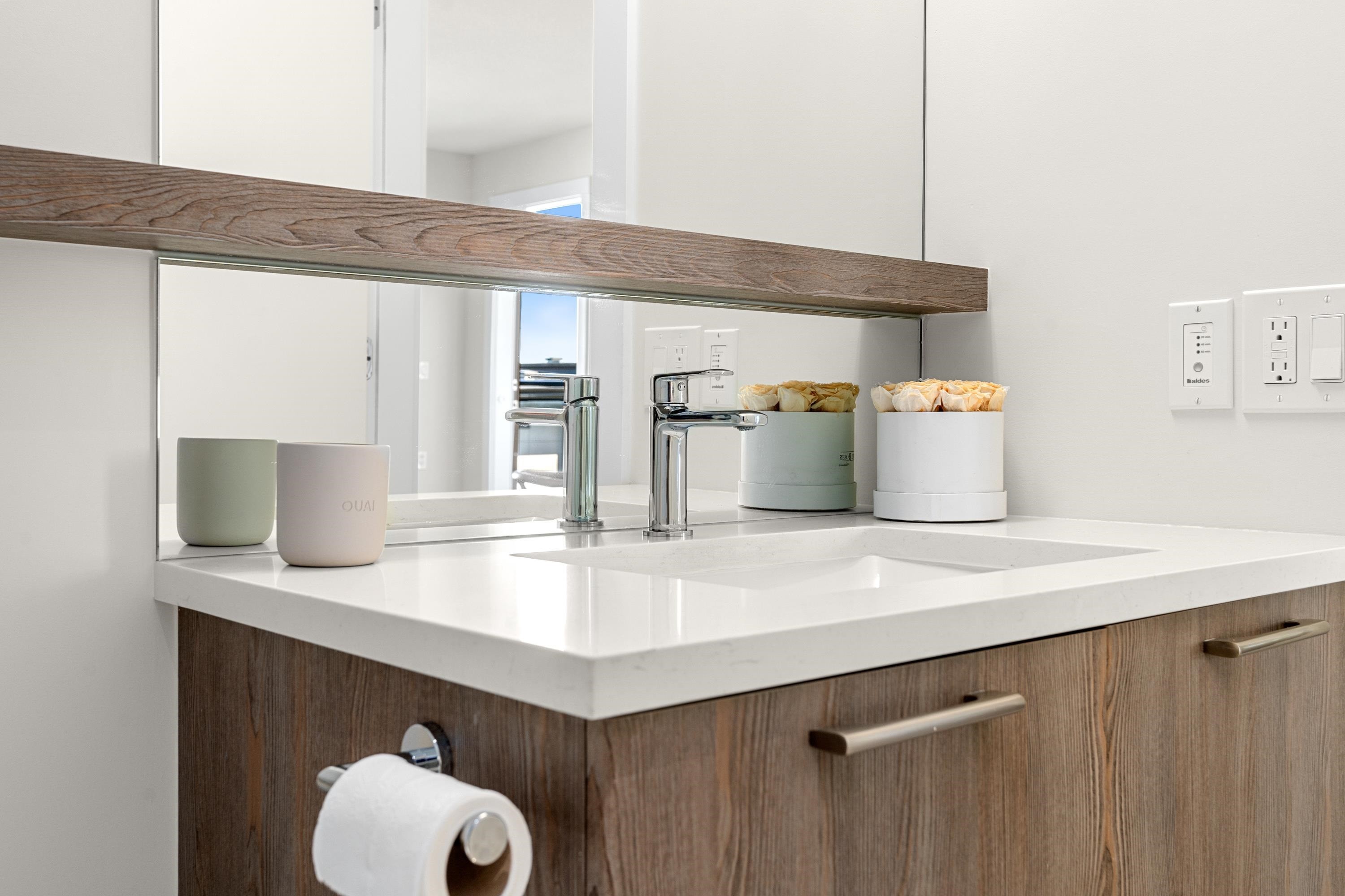 









615


3rd

Street East, 205,
North Vancouver,




BC
V7L 0G3

