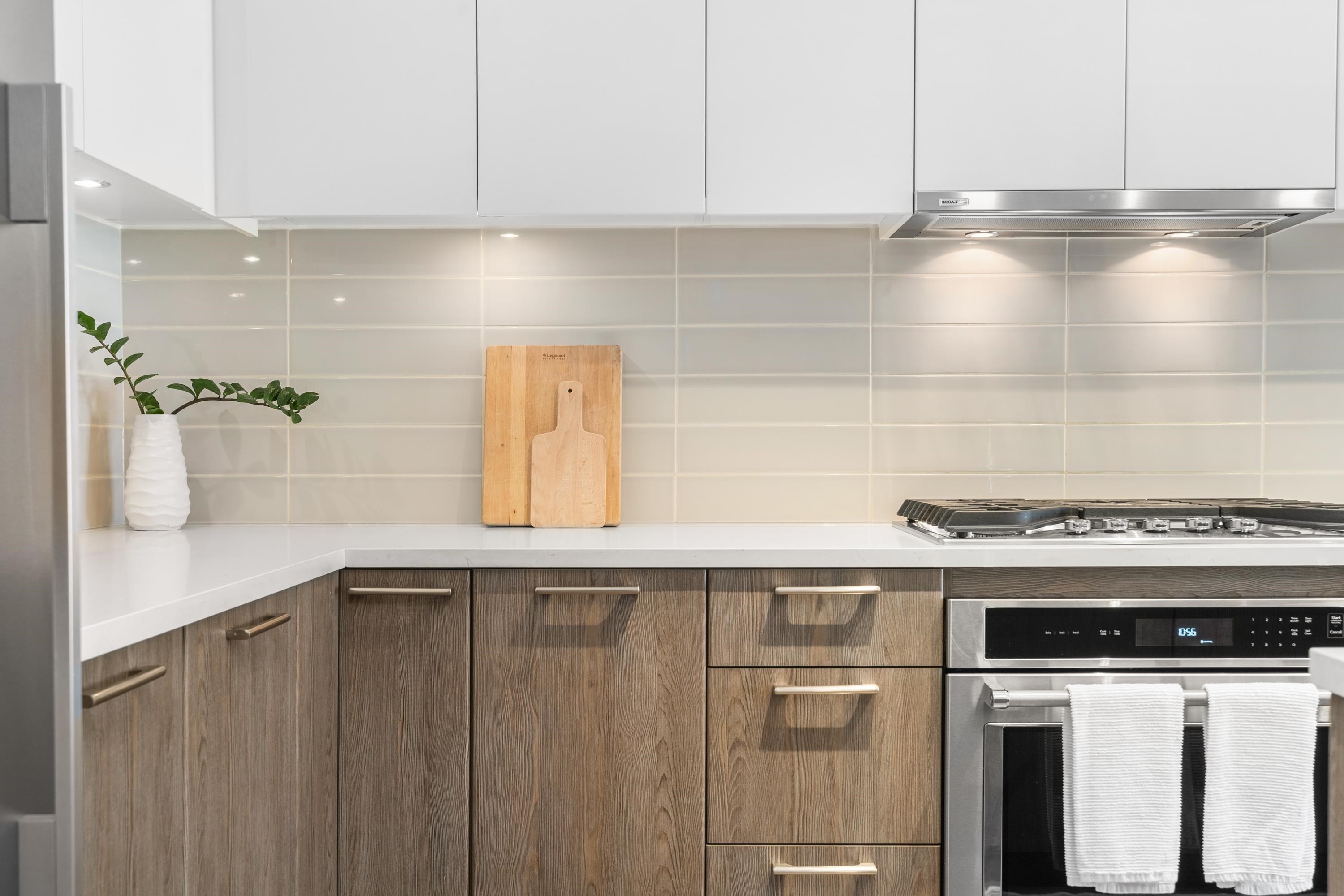 









615


3rd

Street East, 205,
North Vancouver,




BC
V7L 0G3

