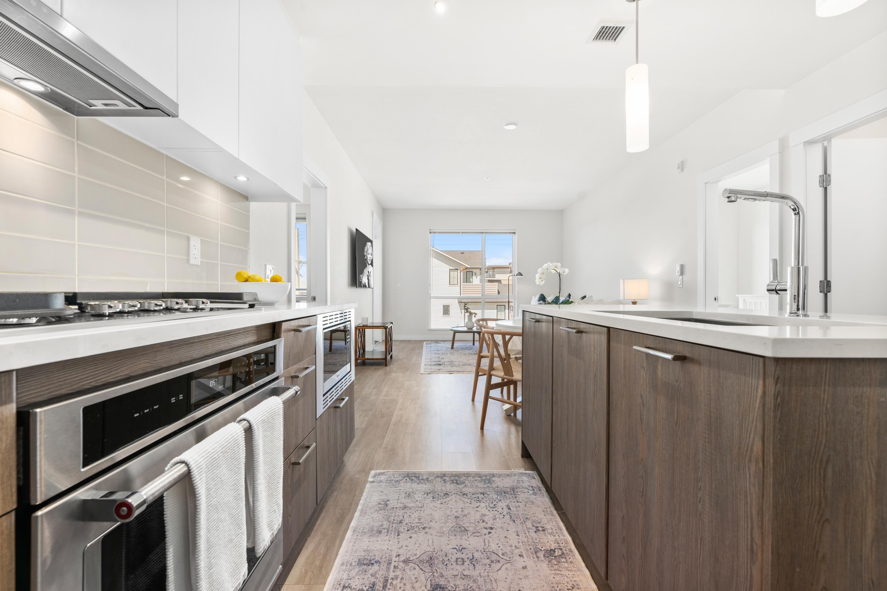 









615


3rd

Street East, 205,
North Vancouver,




BC
V7L 0G3

