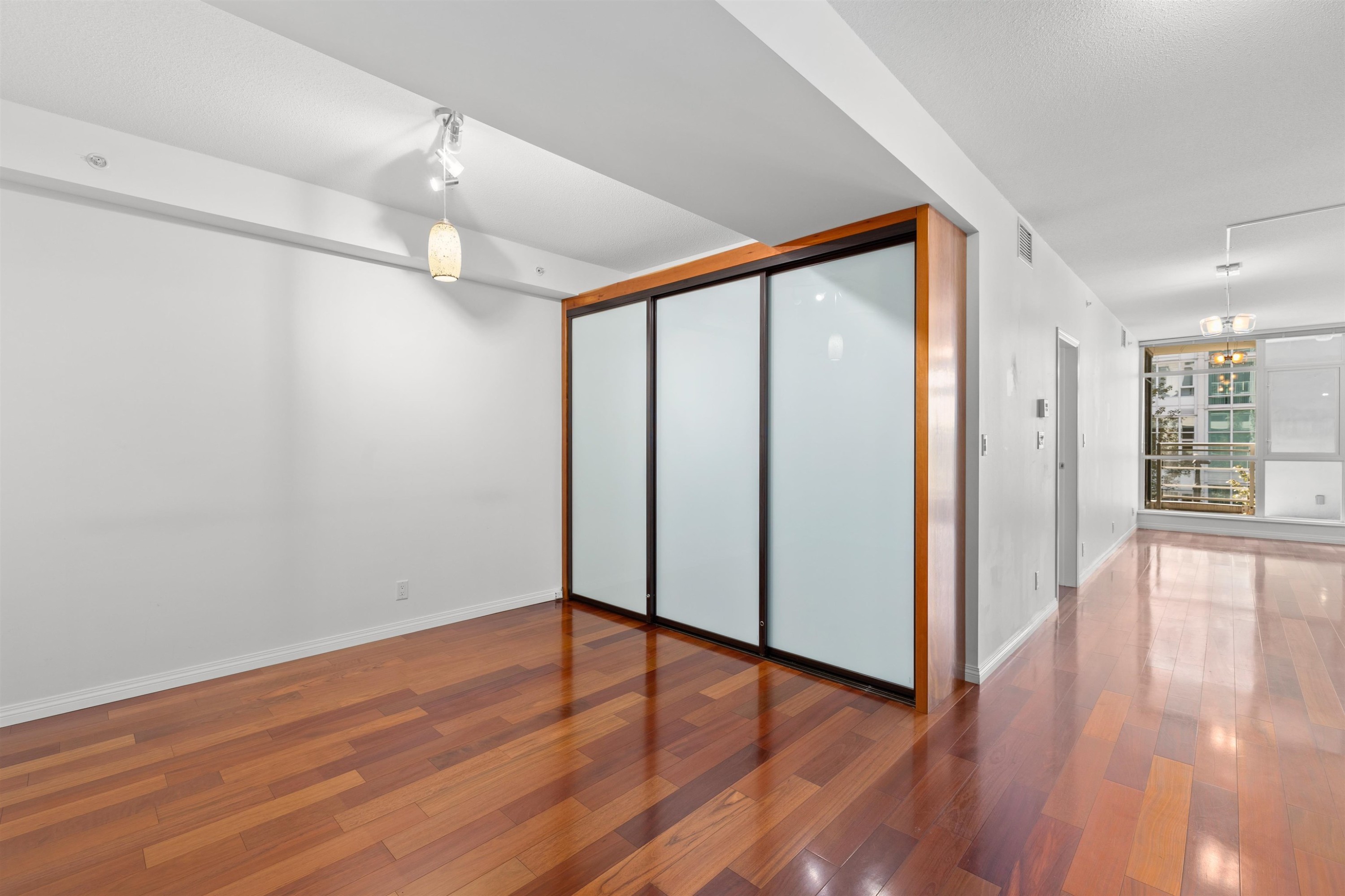 









100


Esplanade

Avenue East, 307,
North Vancouver,




BC
V7L 4V1

