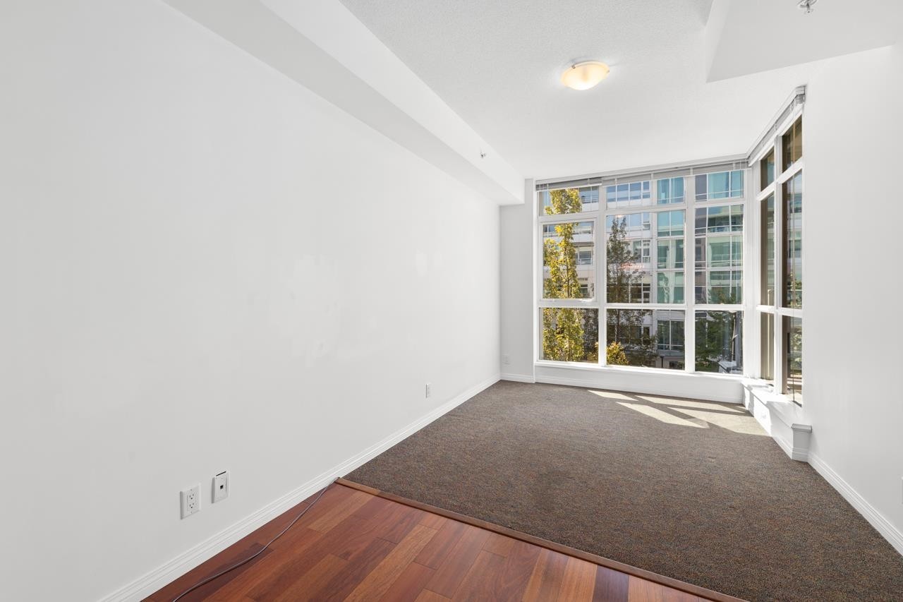 









100


Esplanade

Avenue East, 307,
North Vancouver,




BC
V7L 4V1

