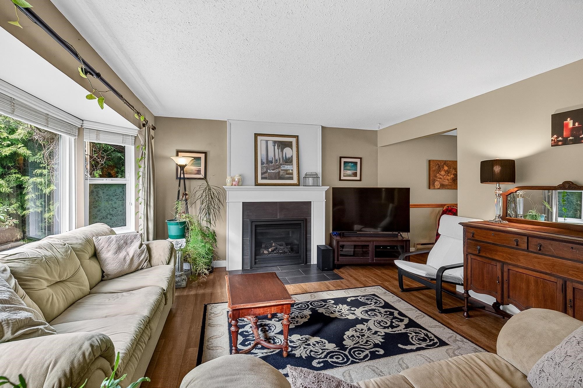 









21149


Glenwood

Avenue,
Maple Ridge,




BC
V2X 8L1

