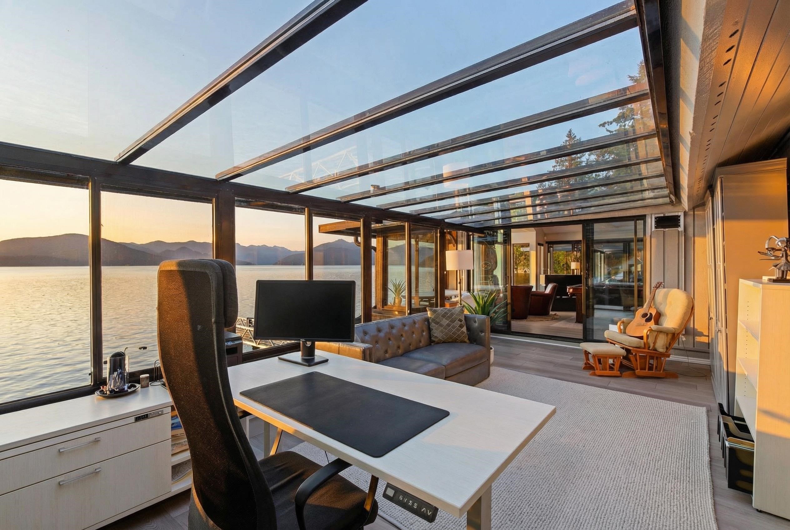 









2


Strachan Point

Road,
West Vancouver,




BC
V7W 1C6

