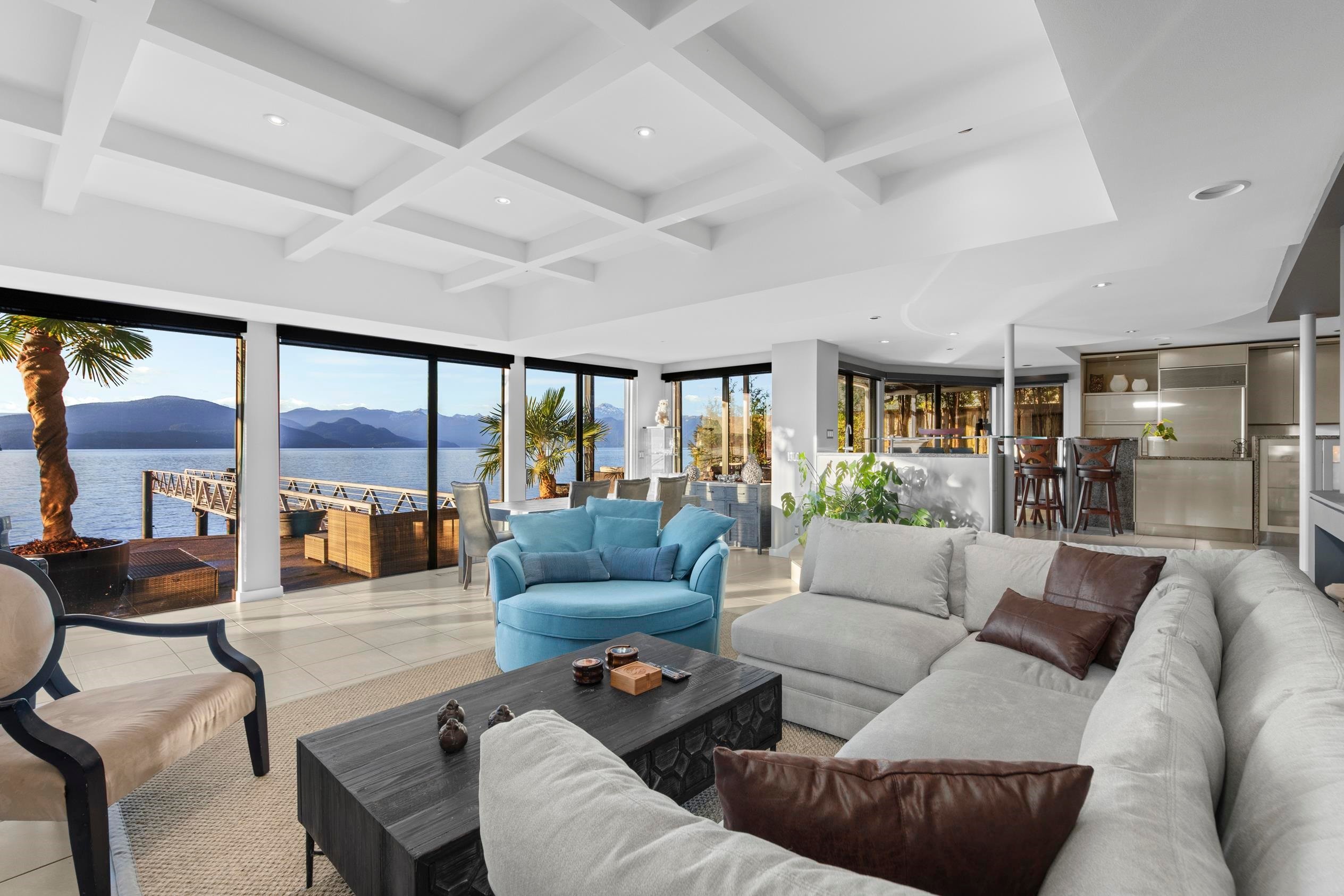 









2


Strachan Point

Road,
West Vancouver,




BC
V7W 1C6

