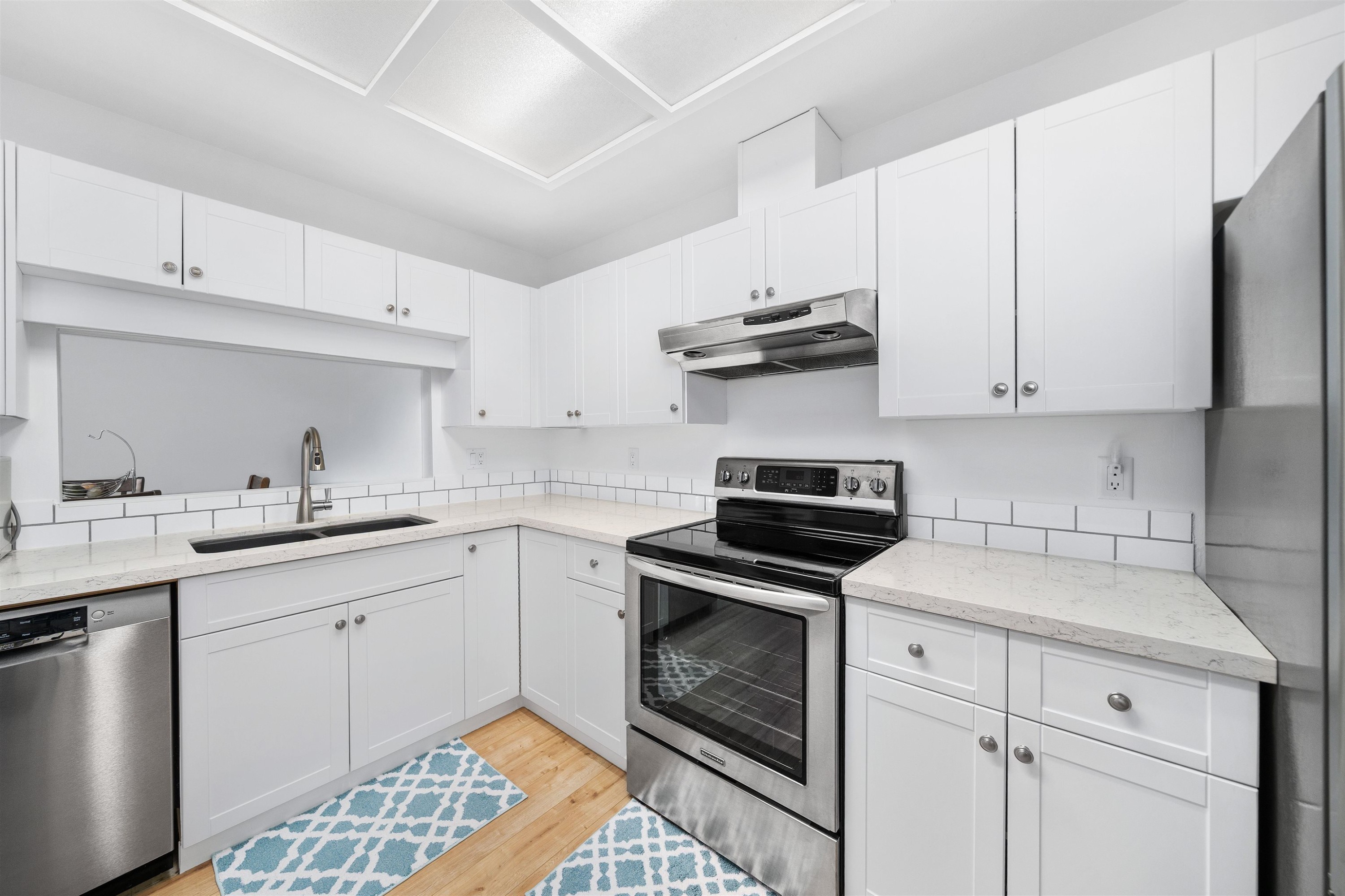 









19241


Ford

Road, 311,
Pitt Meadows,




BC
V3Y 2N4

