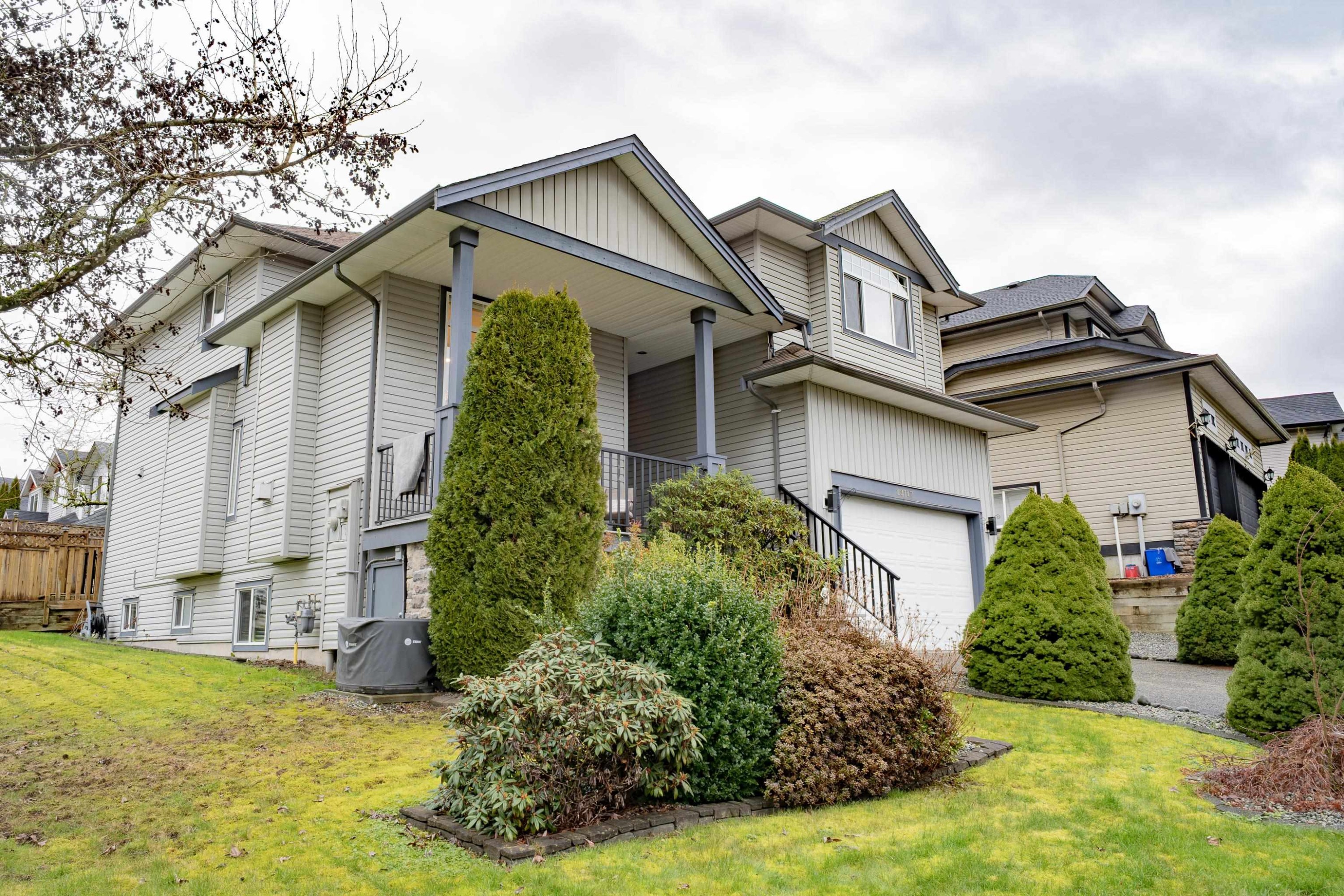









23717


110

Avenue,
Maple Ridge,




BC
V2W 1E7

