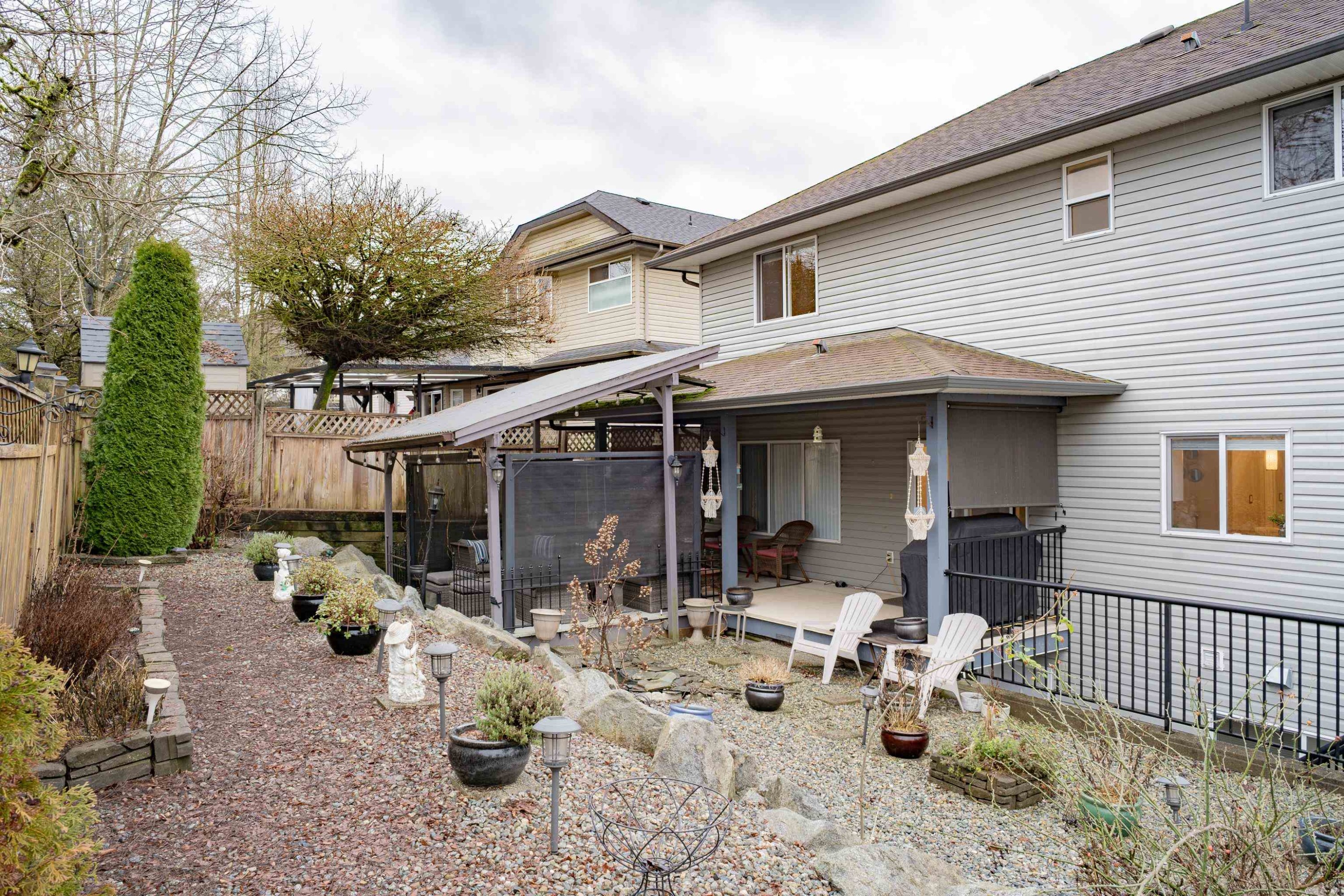 









23717


110

Avenue,
Maple Ridge,




BC
V2W 1E7

