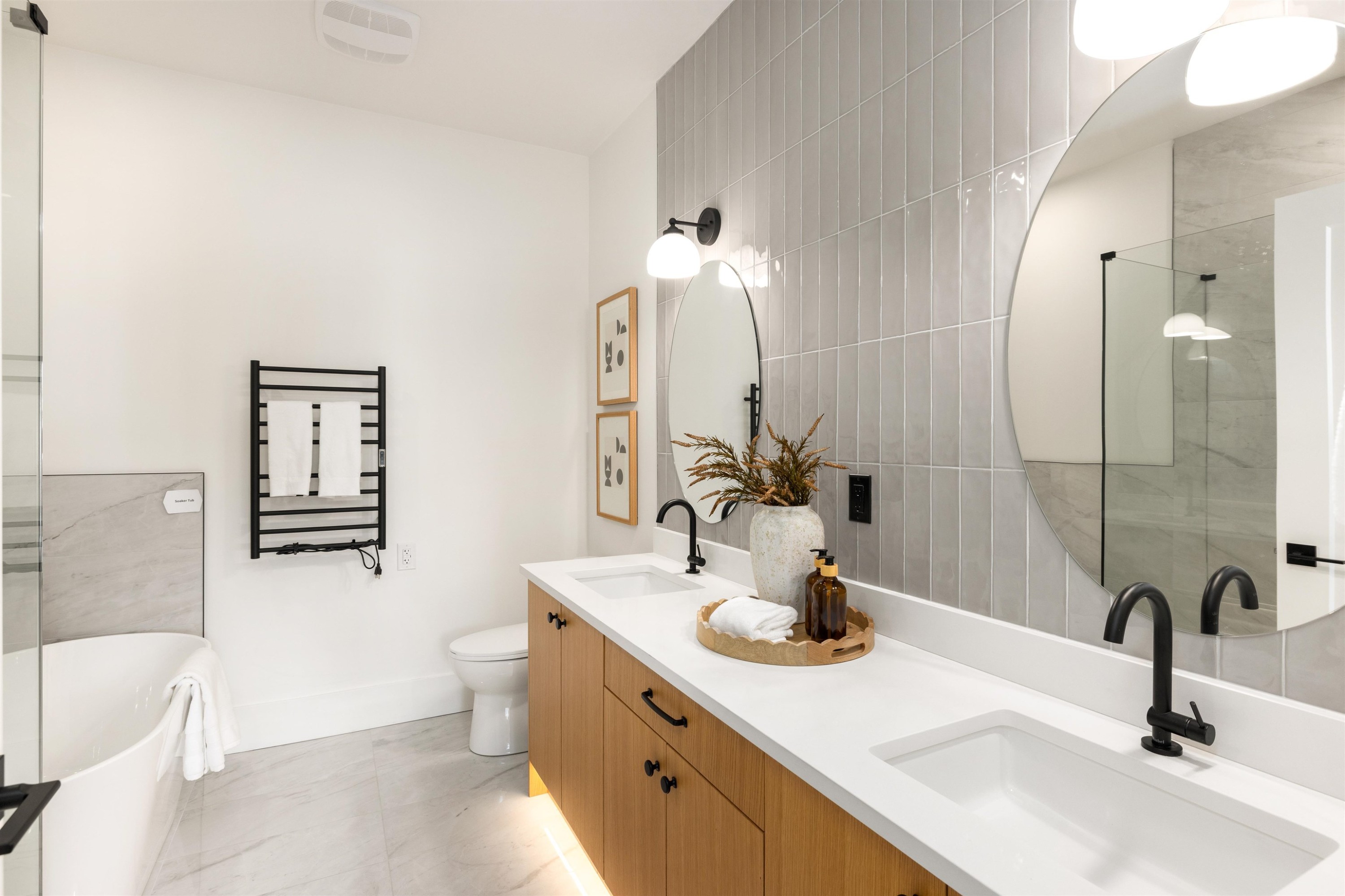 









646


Girard

Avenue, 101,
Coquitlam,




BC
V3K 1S8

