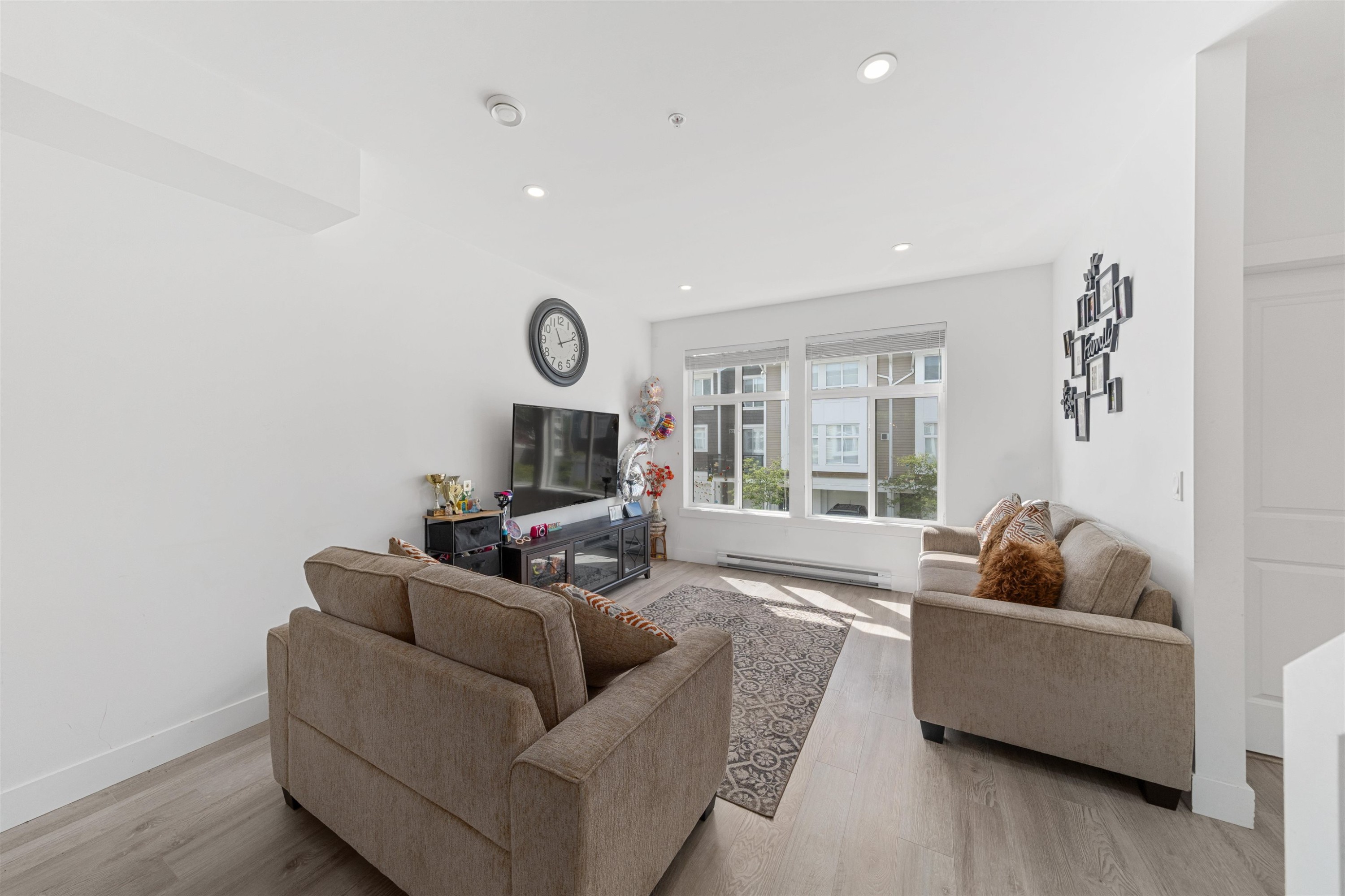 









24108


104

Avenue, 72,
Maple Ridge,




BC
V2W 0J5

