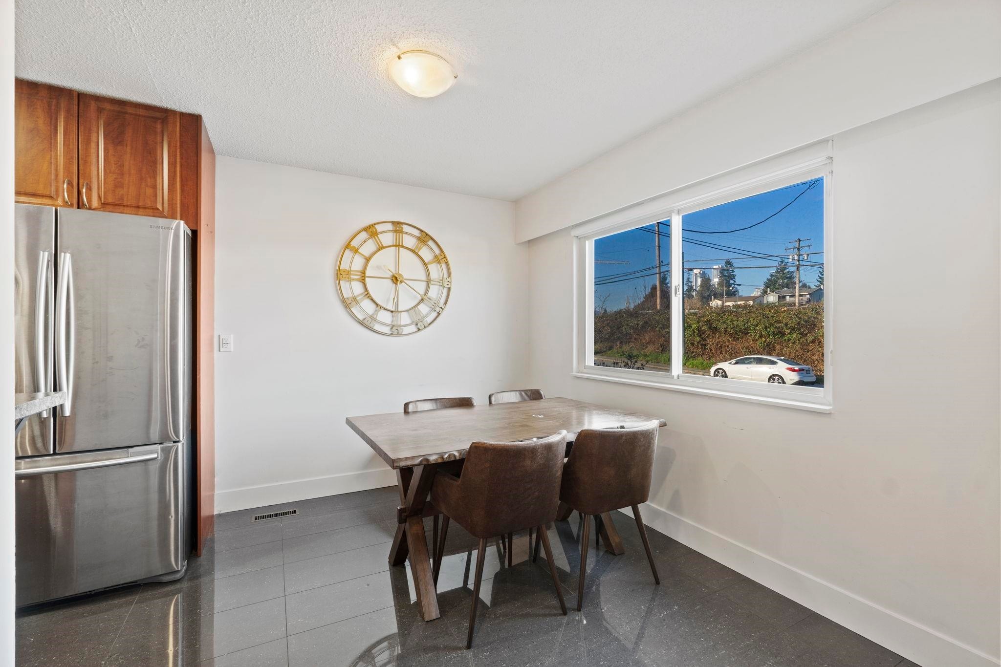 









644


Alderson

Avenue,
Coquitlam,




BC
V3K 1T5

