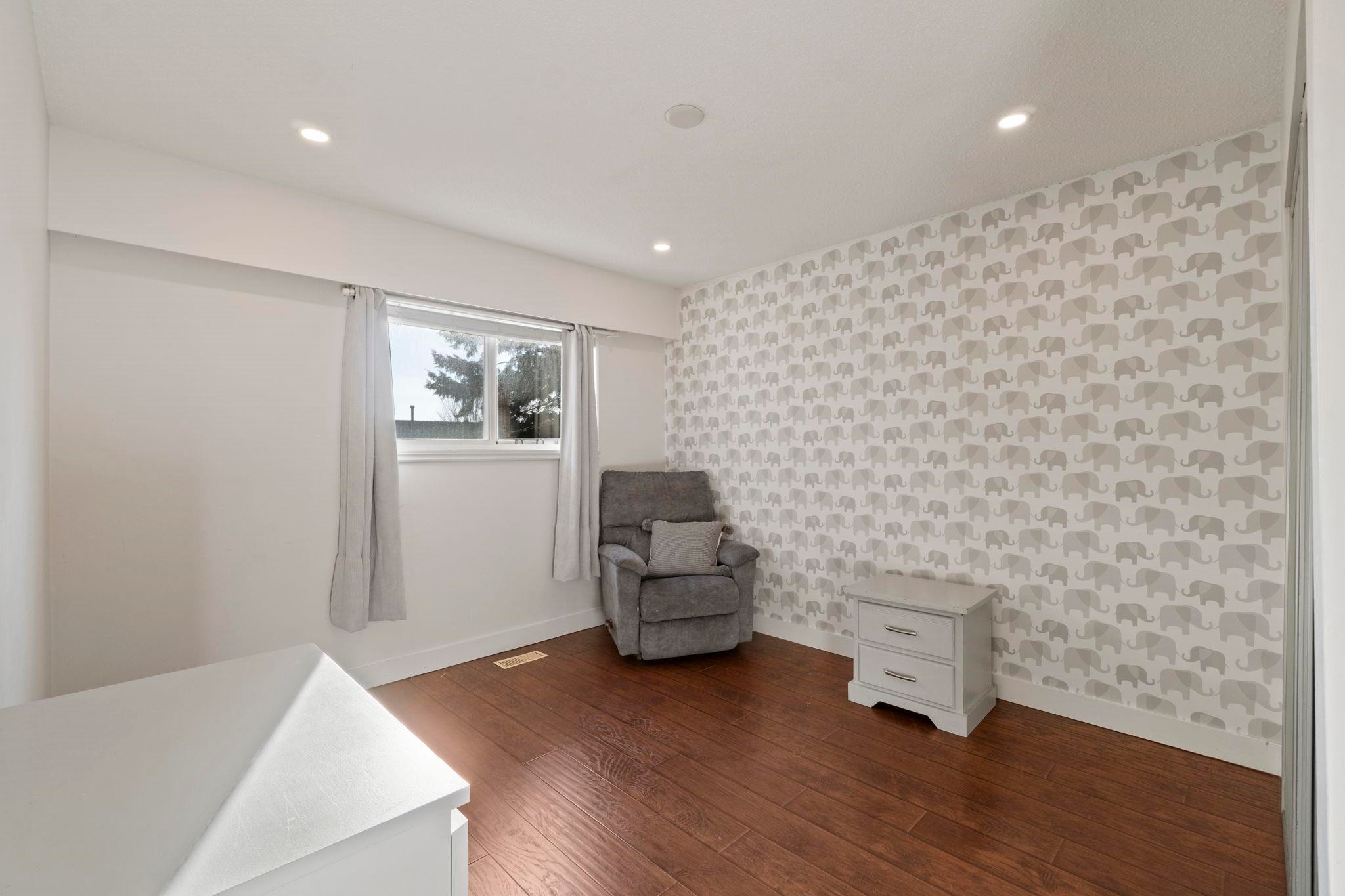 









644


Alderson

Avenue,
Coquitlam,




BC
V3K 1T5

