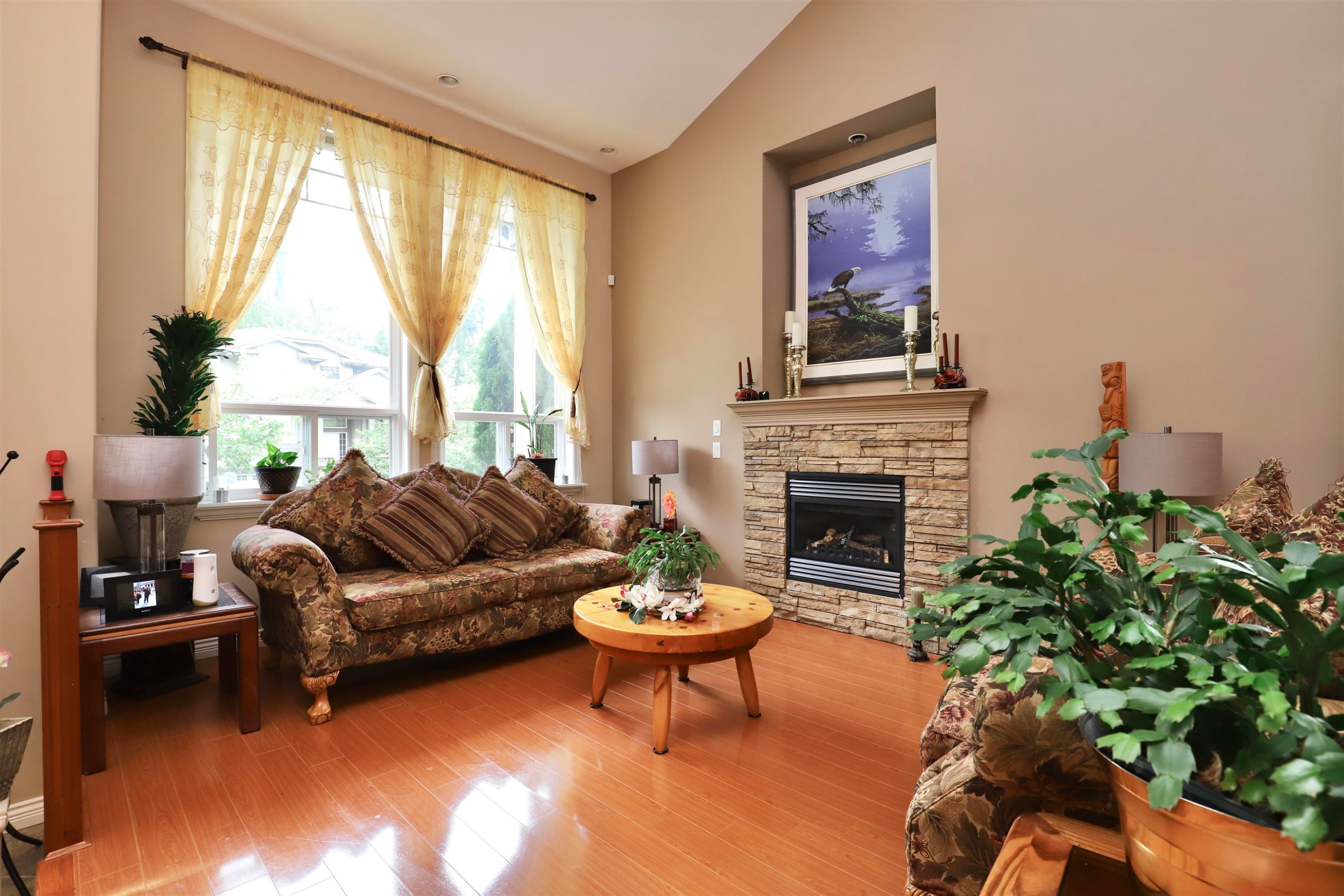 









13257


239b

Street,
Maple Ridge,




BC
V4R 0A3

