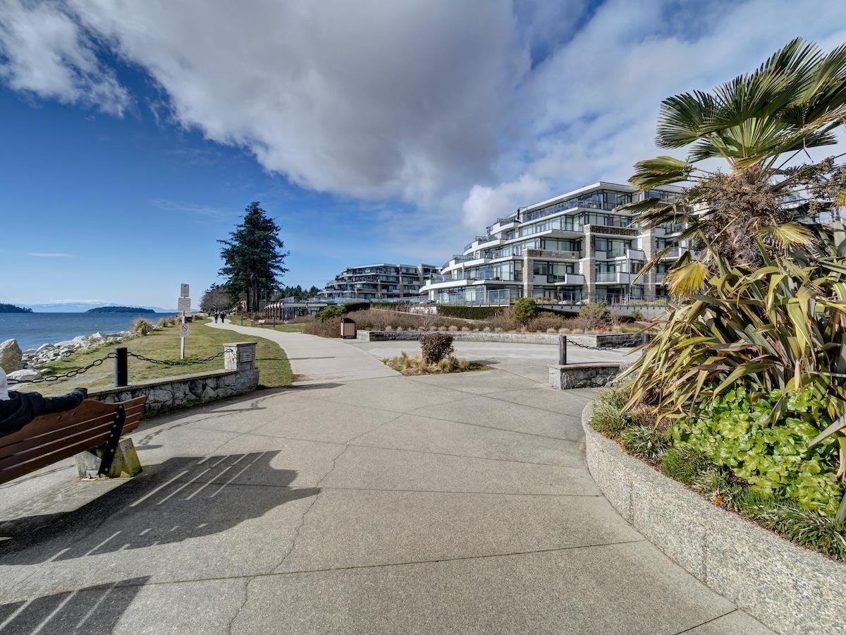 









5665


Teredo

Street, 206,
Sechelt,




BC
V7Z 0J2

