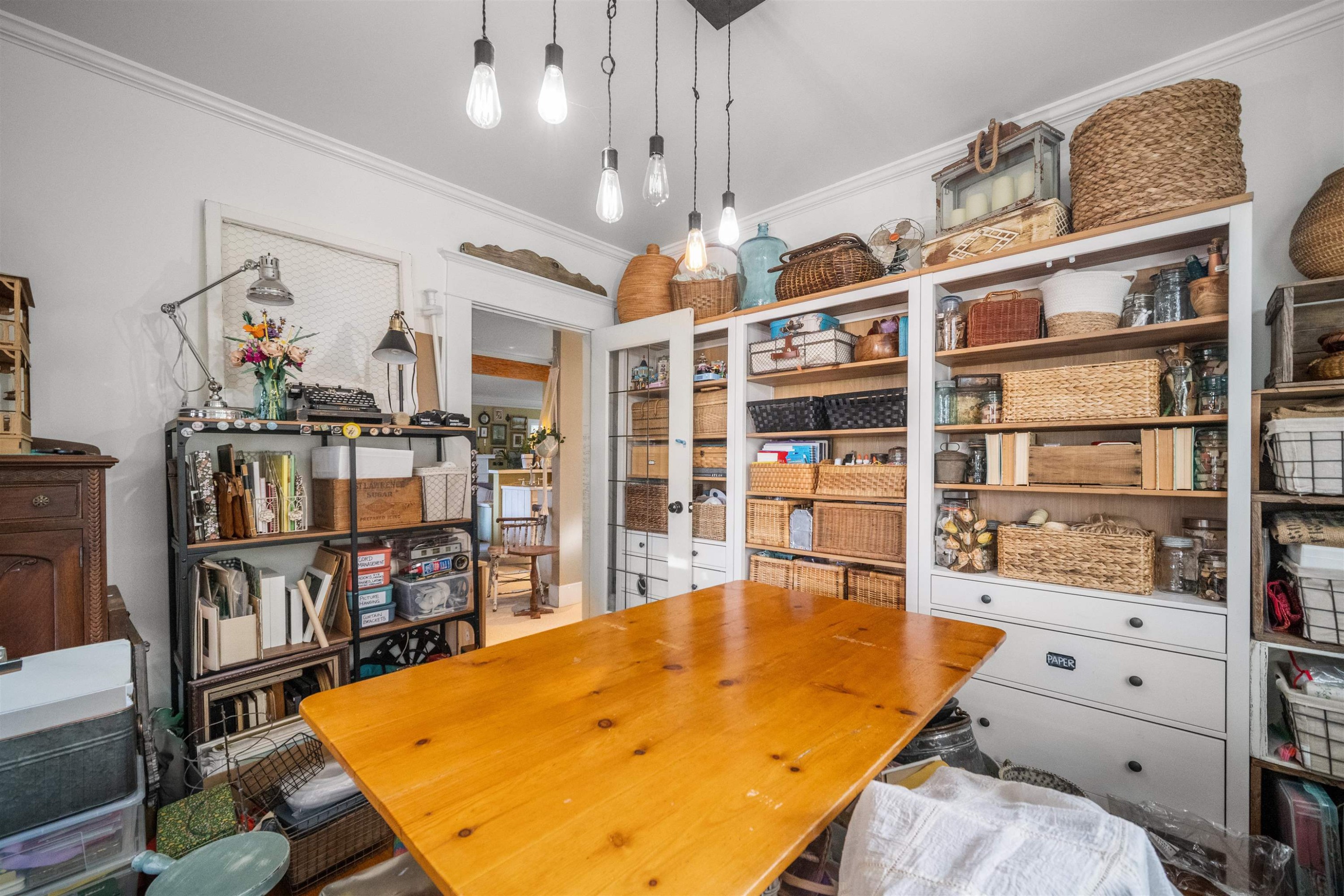 









2201


St George

Street,
Port Moody,




BC
V3H 2G1

