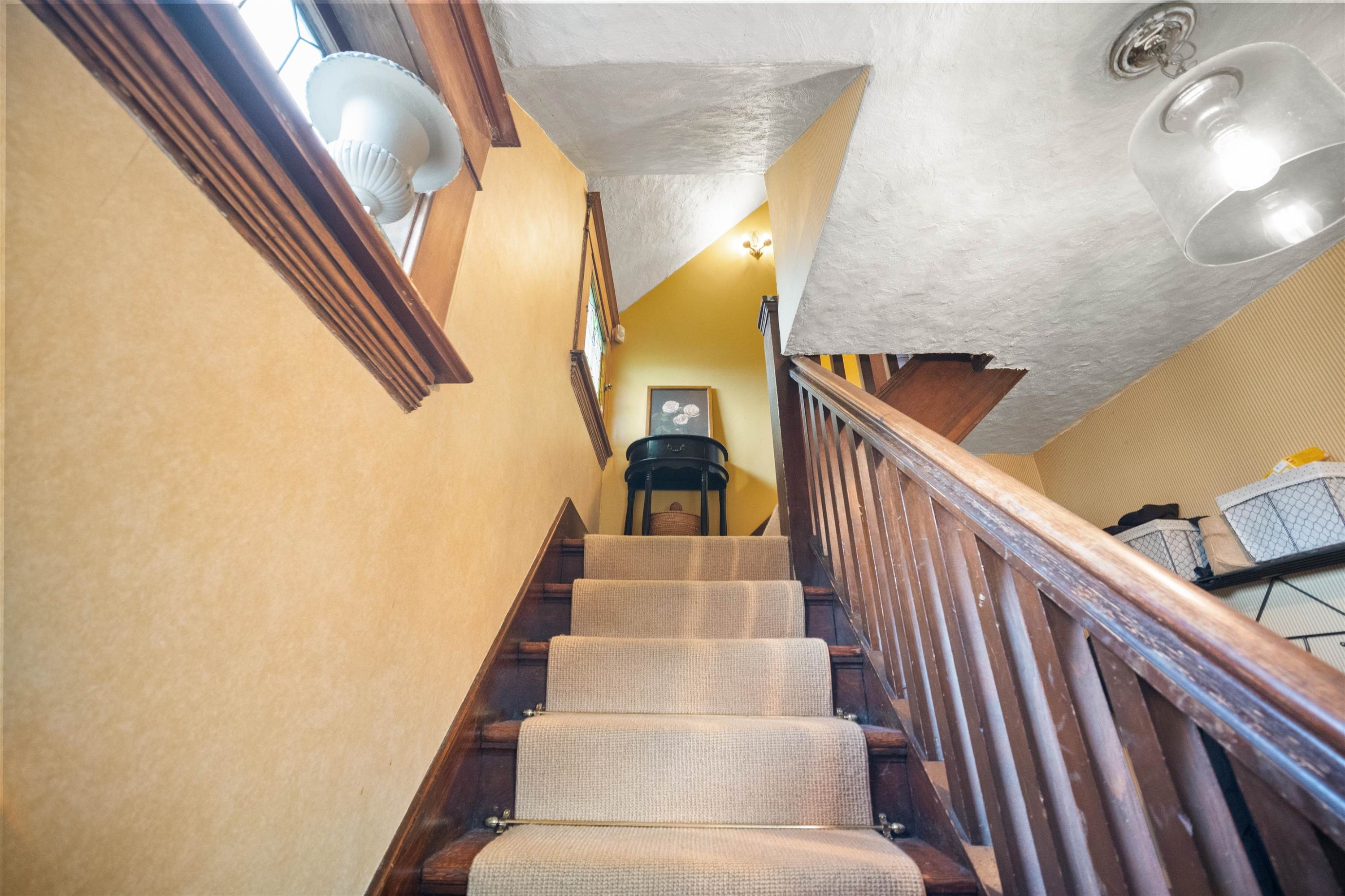 









2201


St George

Street,
Port Moody,




BC
V3H 2G1

