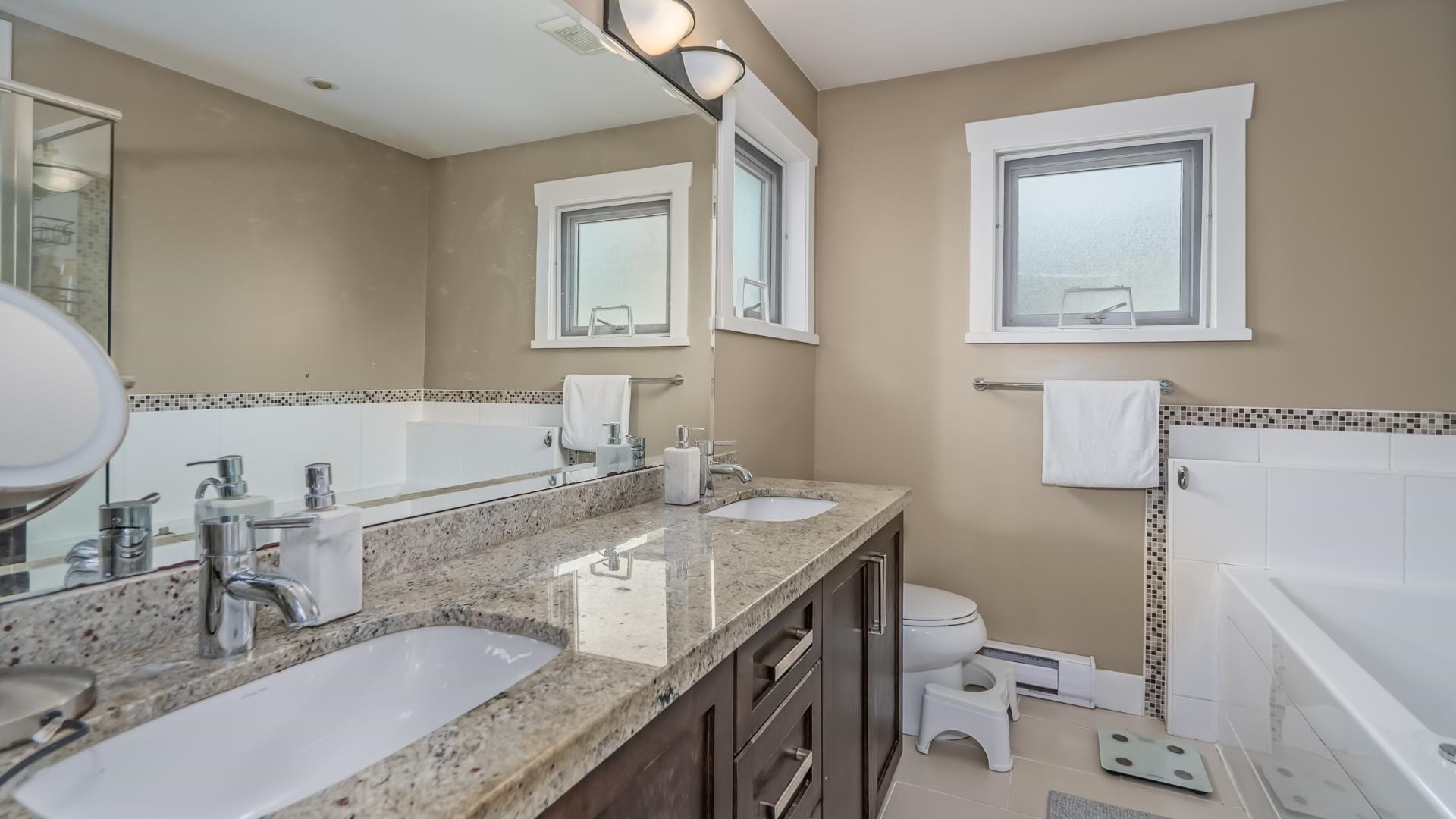 









22865


Telosky

Avenue, 51,
Maple Ridge,




BC
V2X 8Z9

