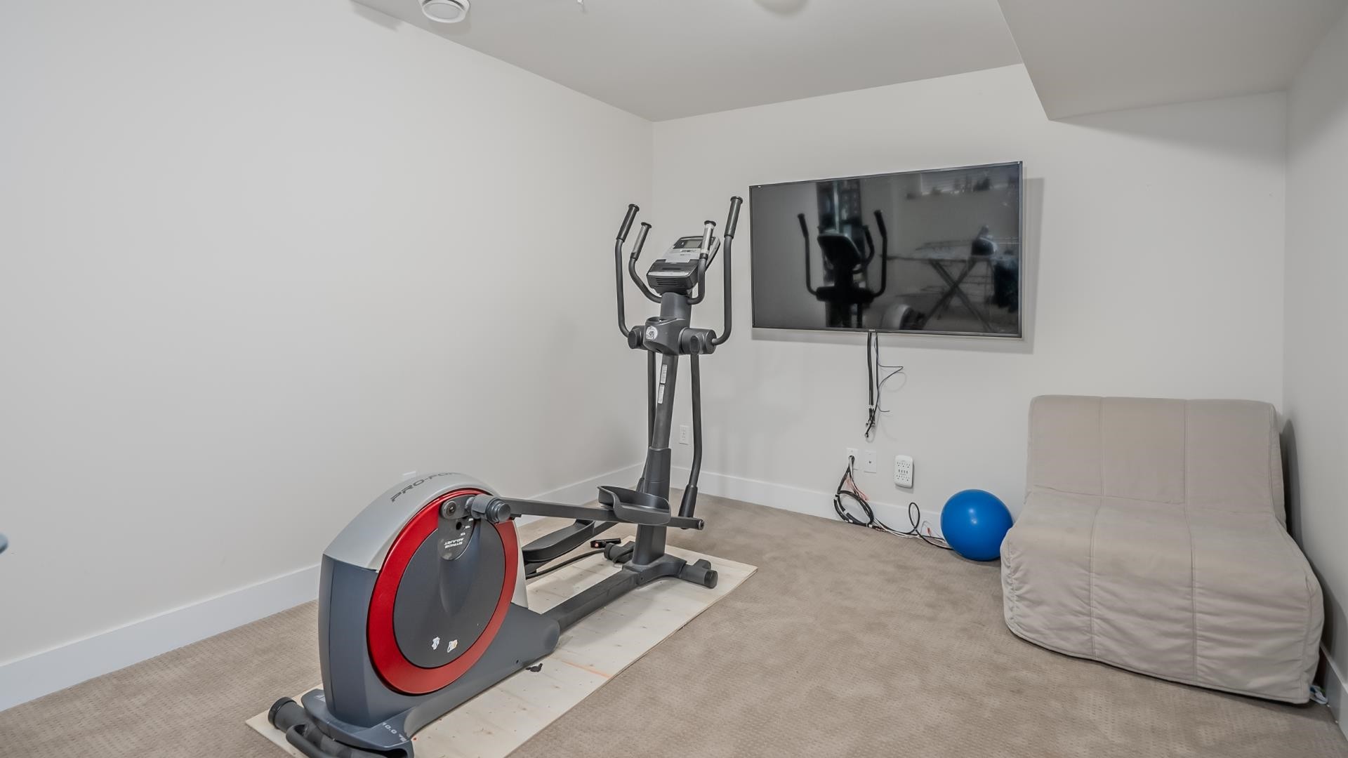 









22865


Telosky

Avenue, 51,
Maple Ridge,




BC
V2X 8Z9

